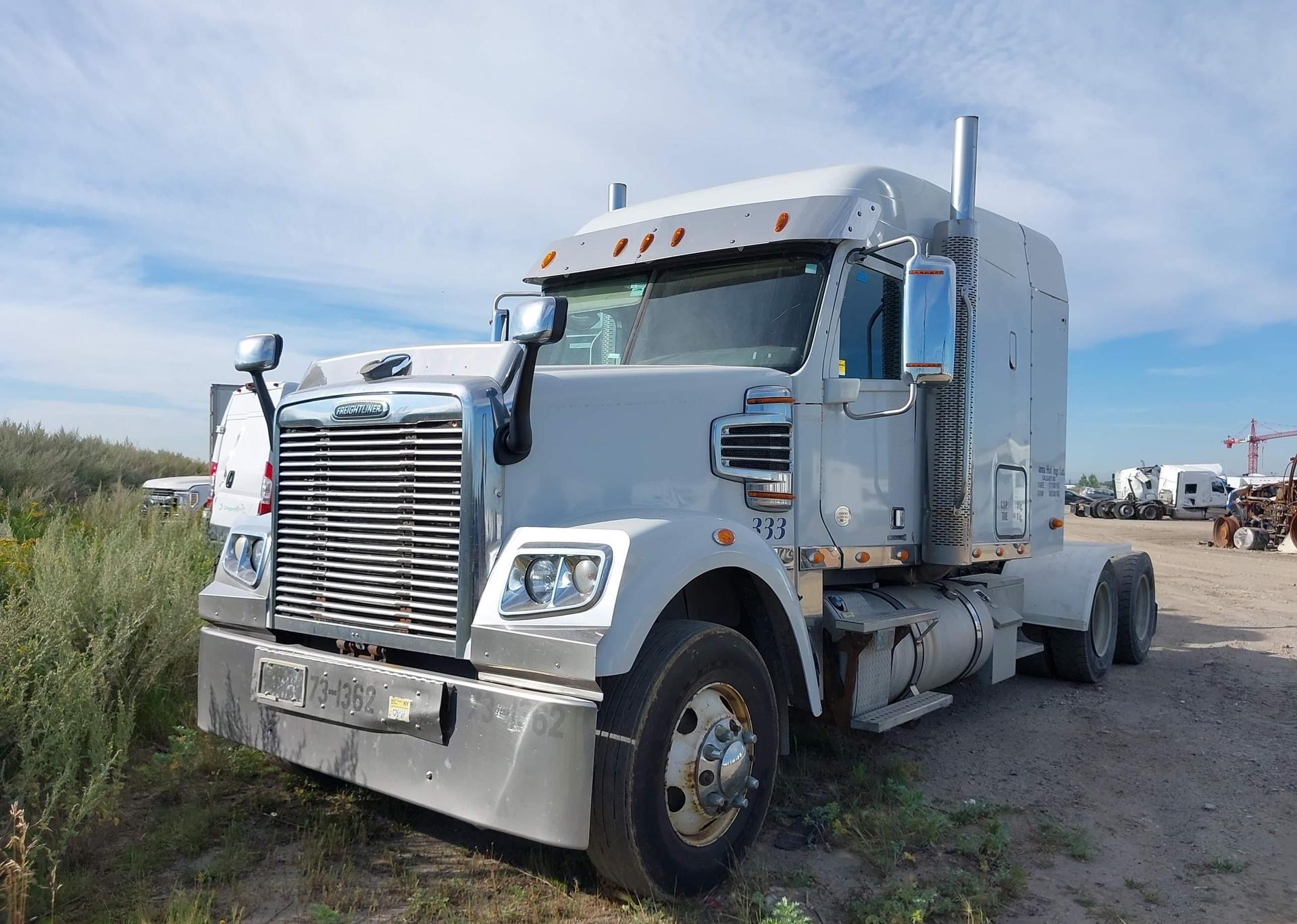 2014 FREIGHTLINER 122SD