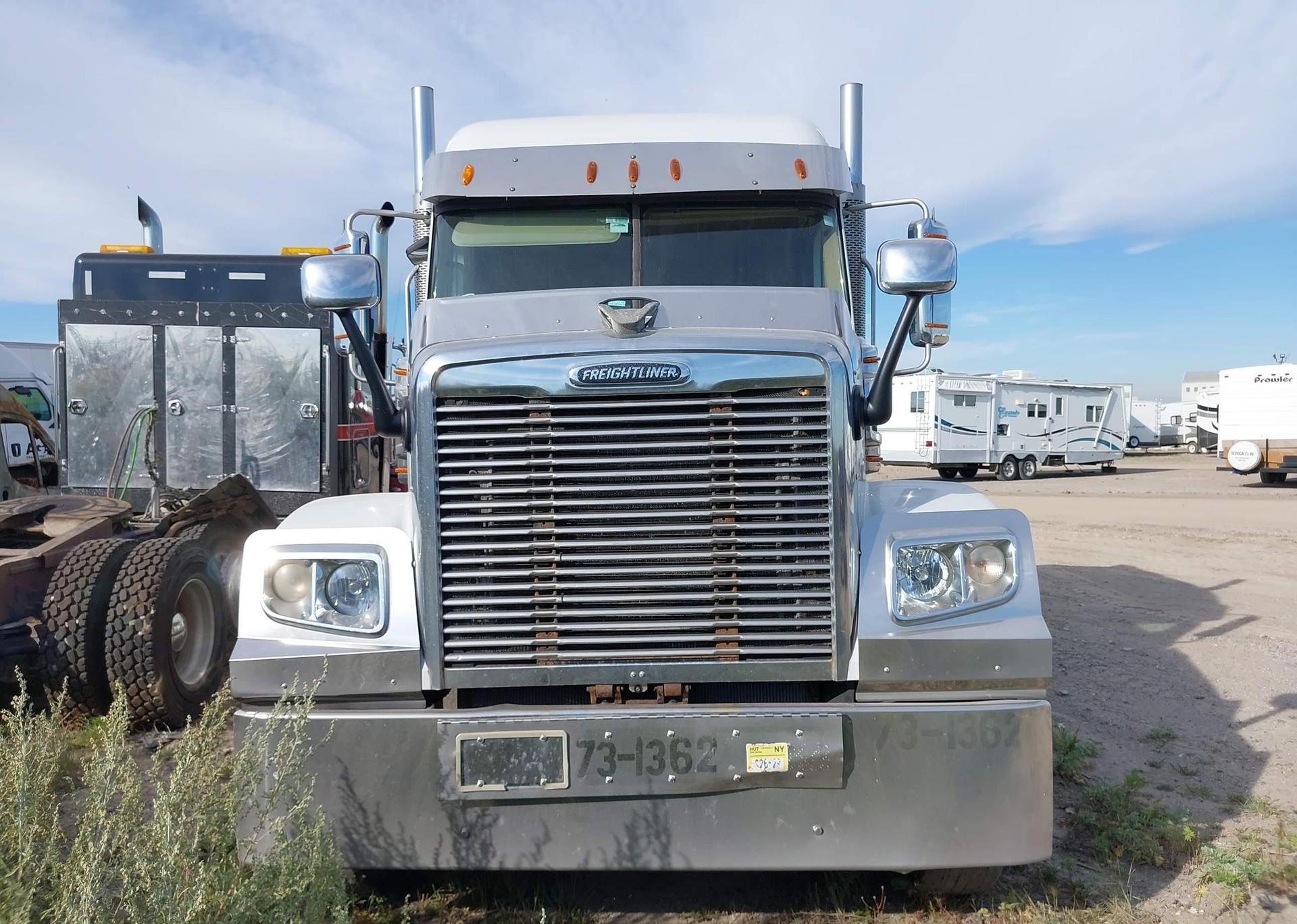 2014 FREIGHTLINER 122SD