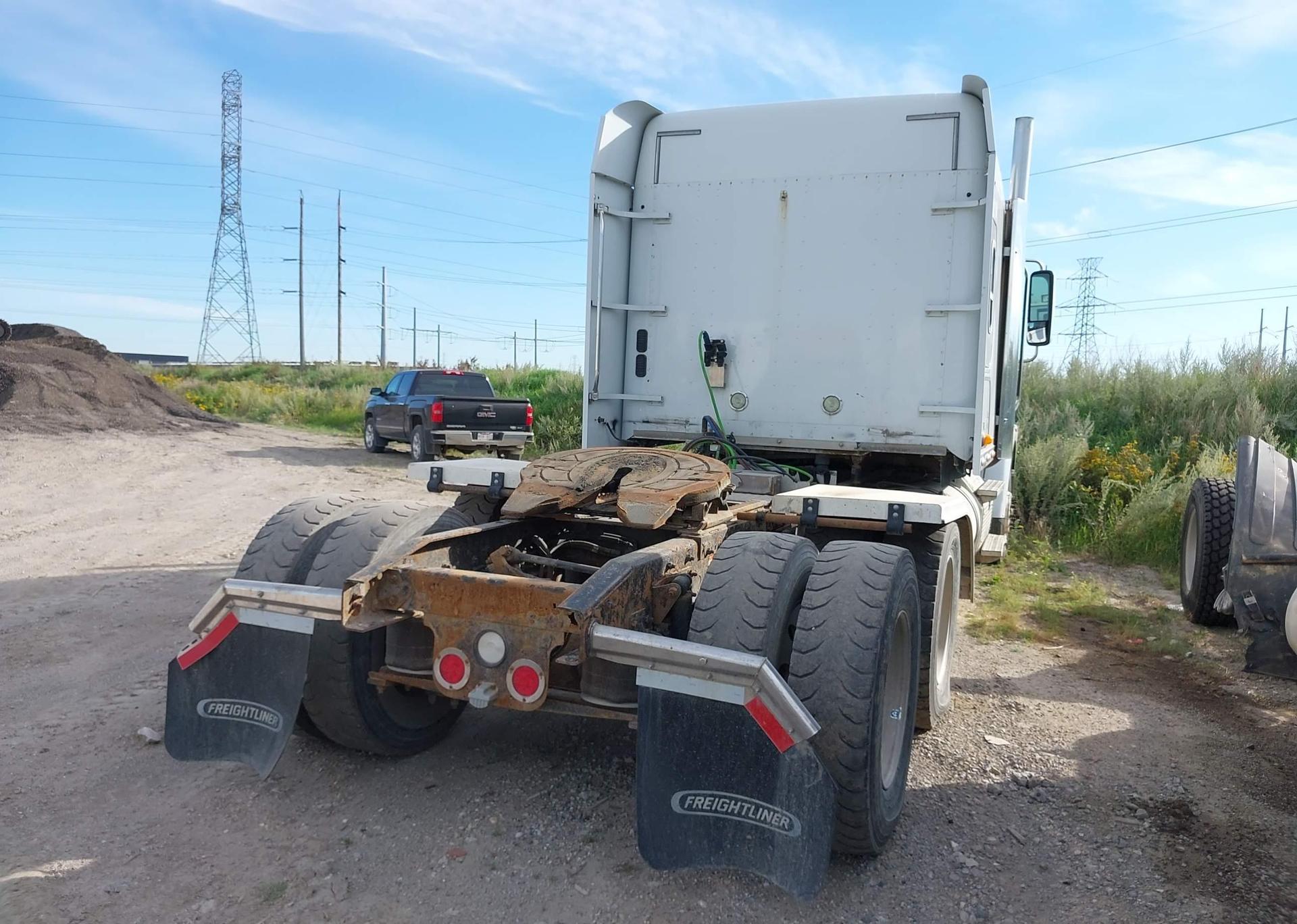 2014 FREIGHTLINER 122SD