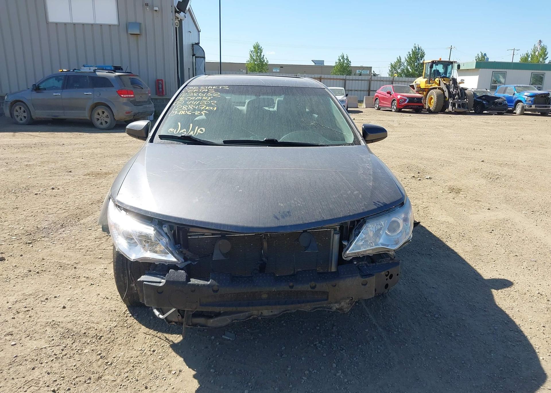 2014 TOYOTA CAMRY LE