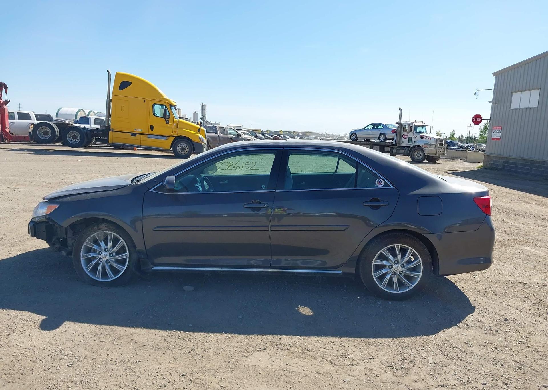 2014 TOYOTA CAMRY LE
