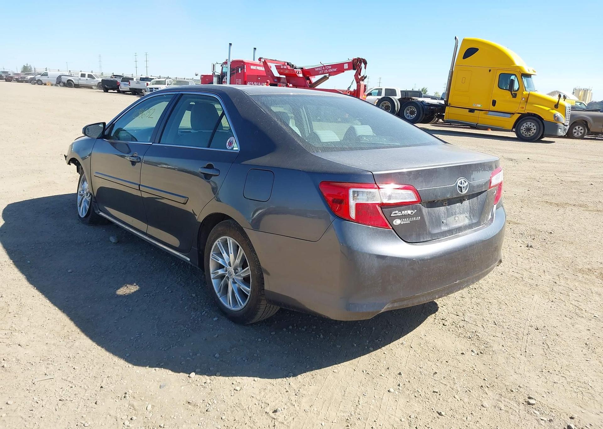 2014 TOYOTA CAMRY LE