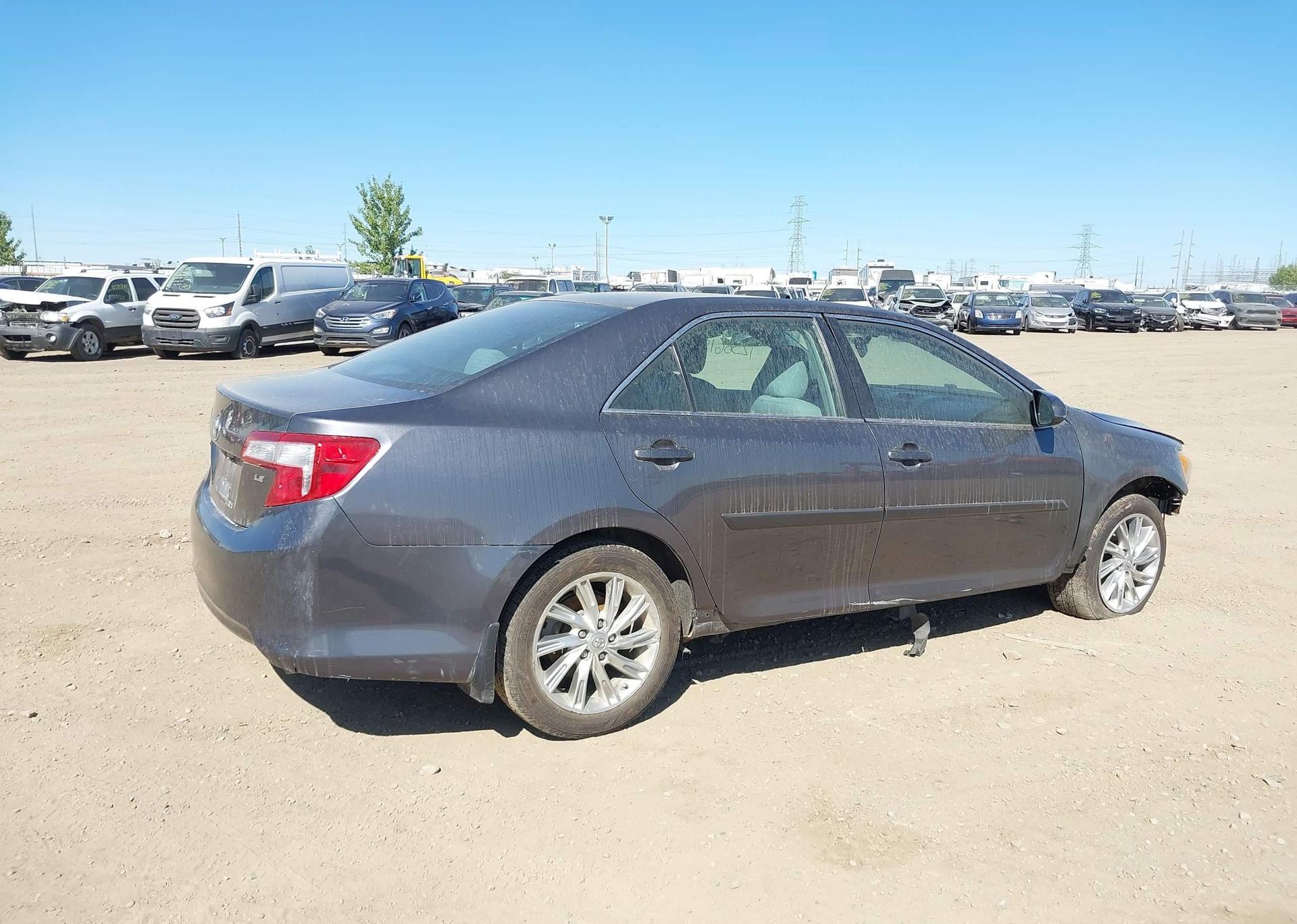 2014 TOYOTA CAMRY LE