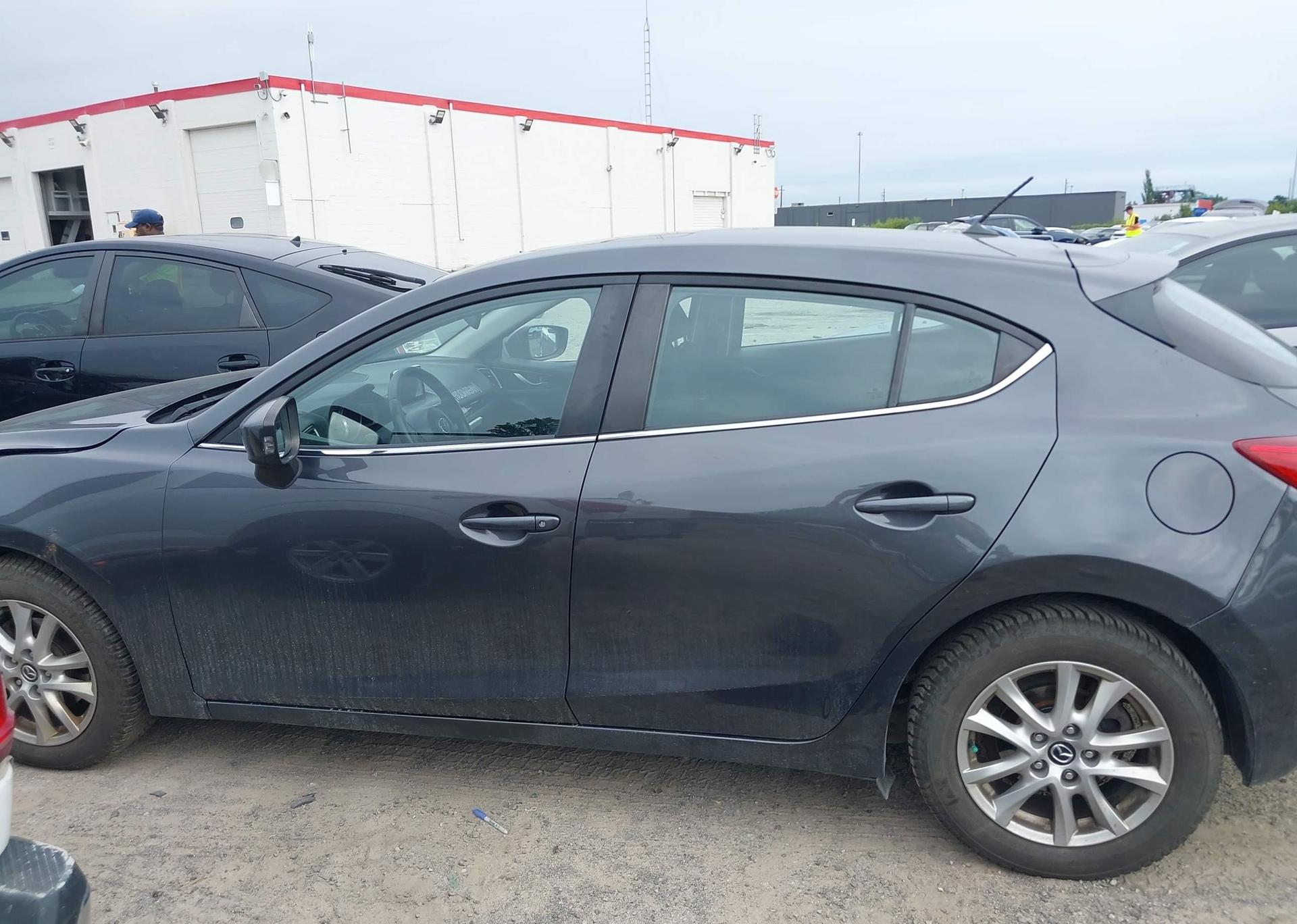 2014 MAZDA MAZDA3 GS-SKY