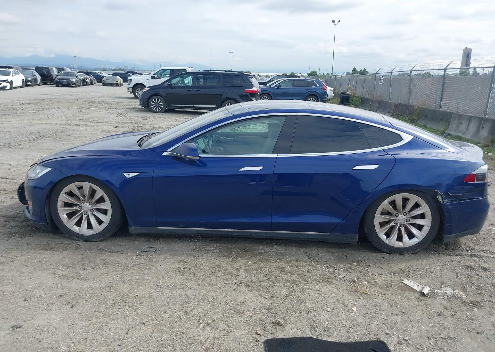 2015 TESLA MODEL S 70D