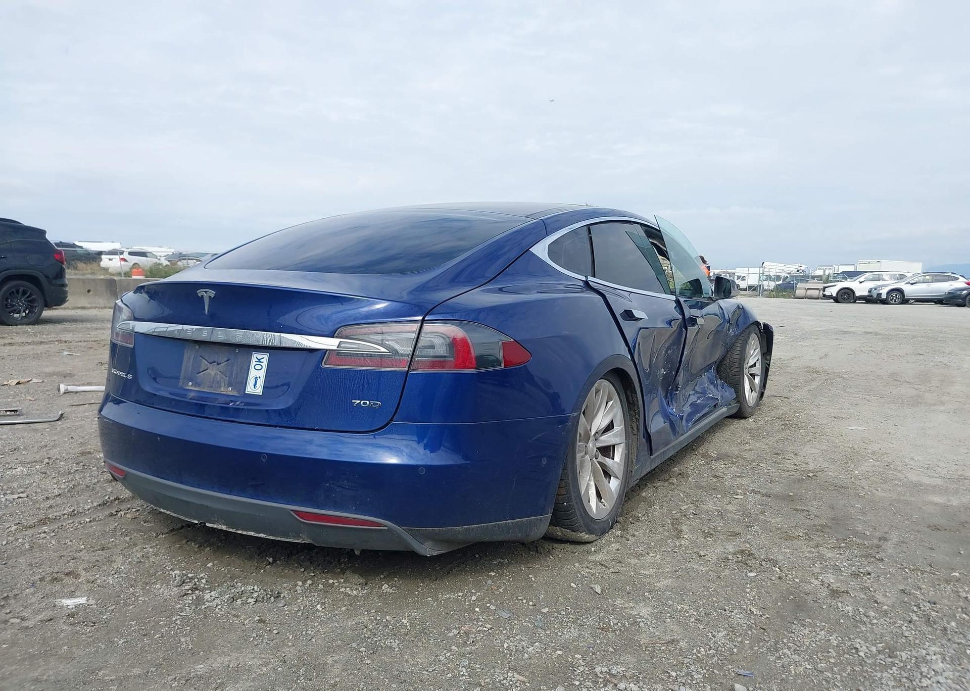 2015 TESLA MODEL S 70D