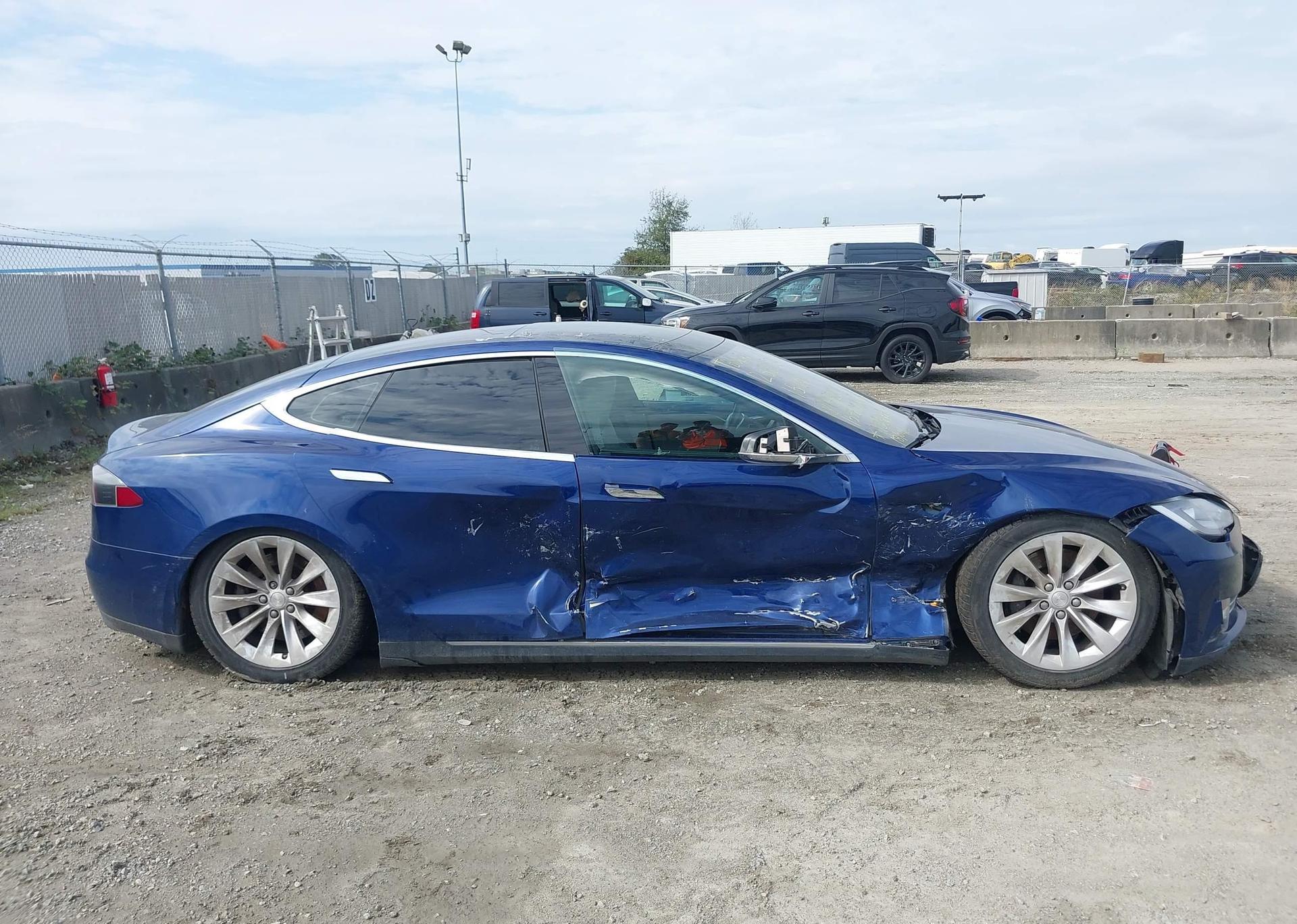 2015 TESLA MODEL S 70D