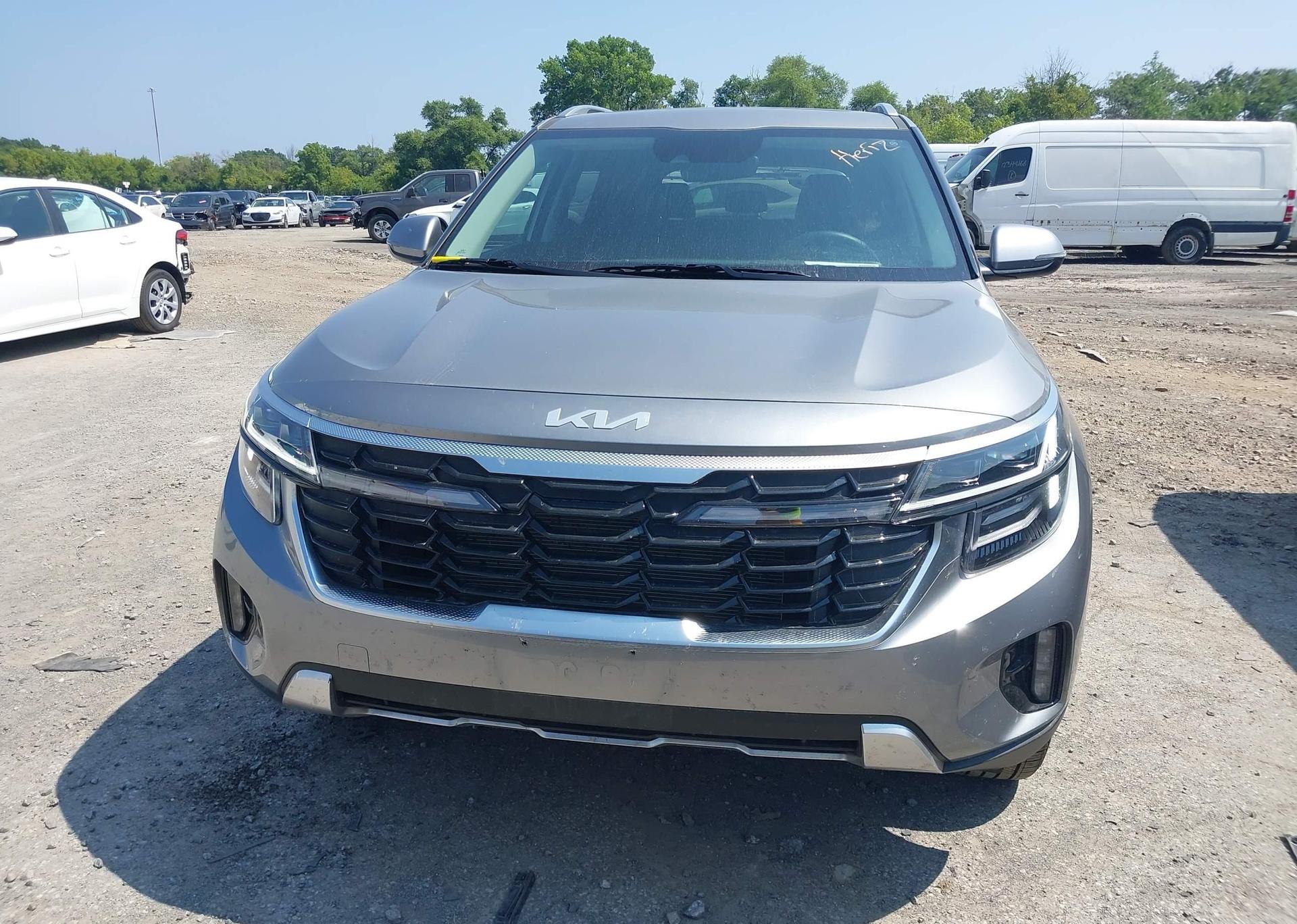 2025 KIA SELTOS S