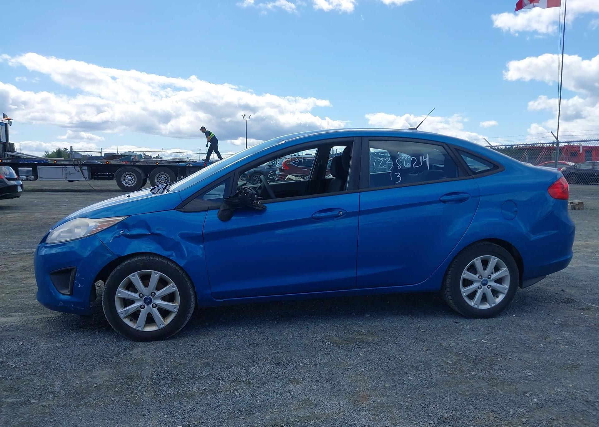 2013 FORD FIESTA SE