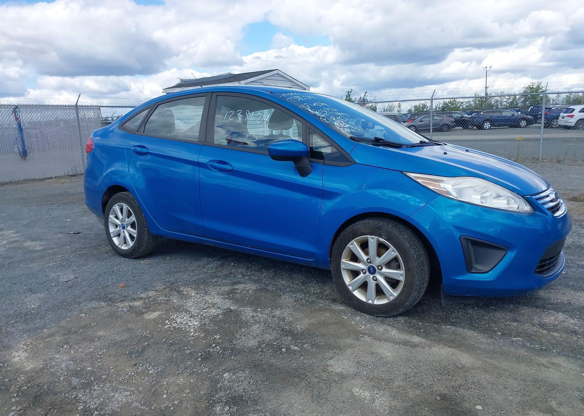 2013 FORD FIESTA SE