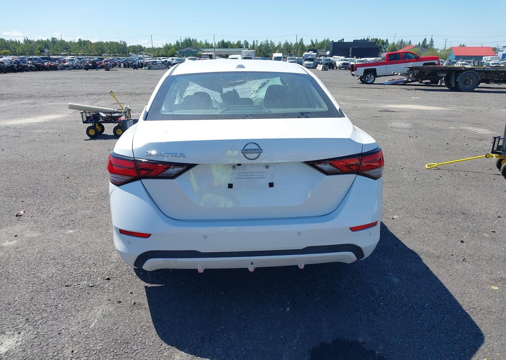 2025 NISSAN SENTRA SV