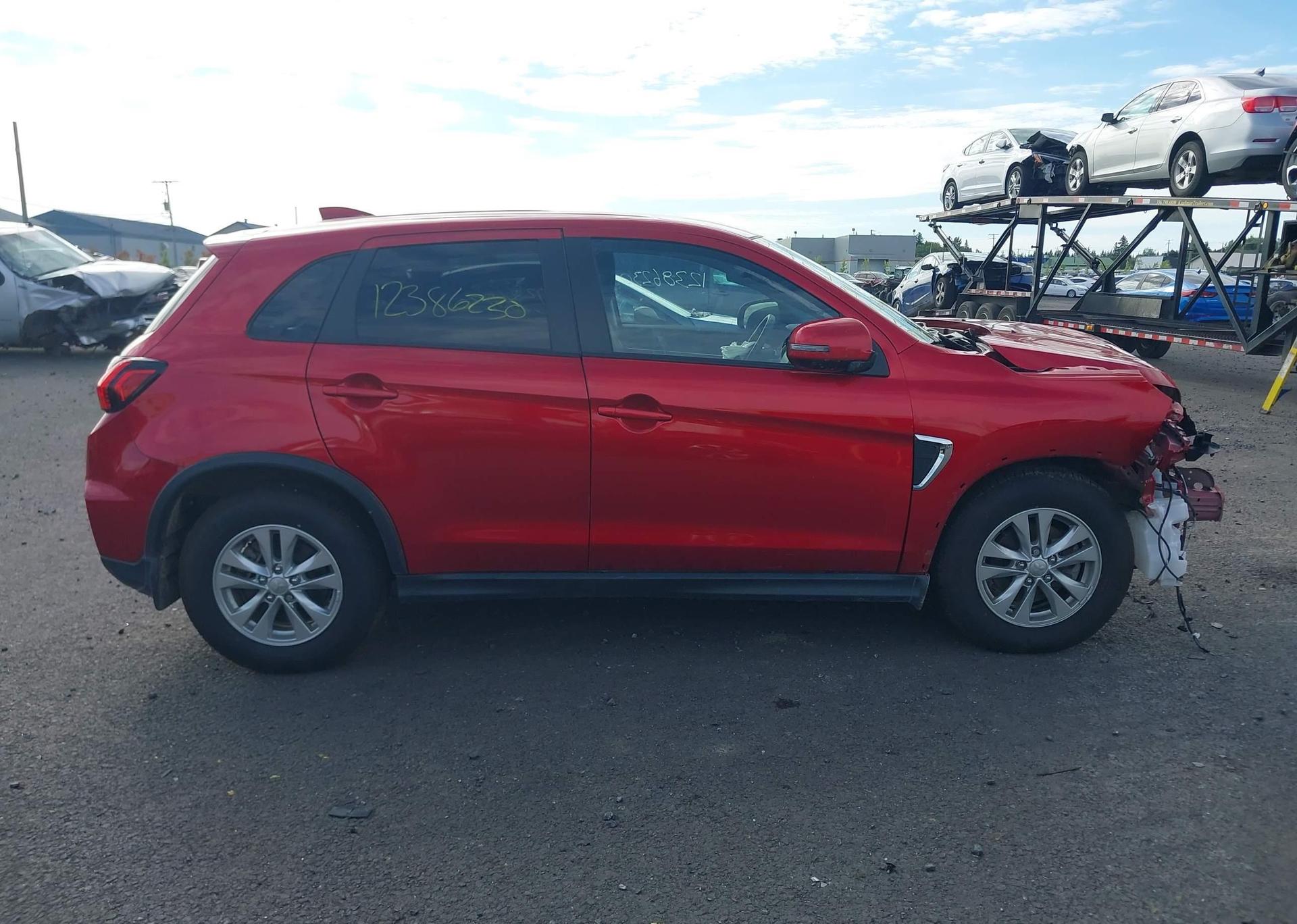 2024 MITSUBISHI RVR SE