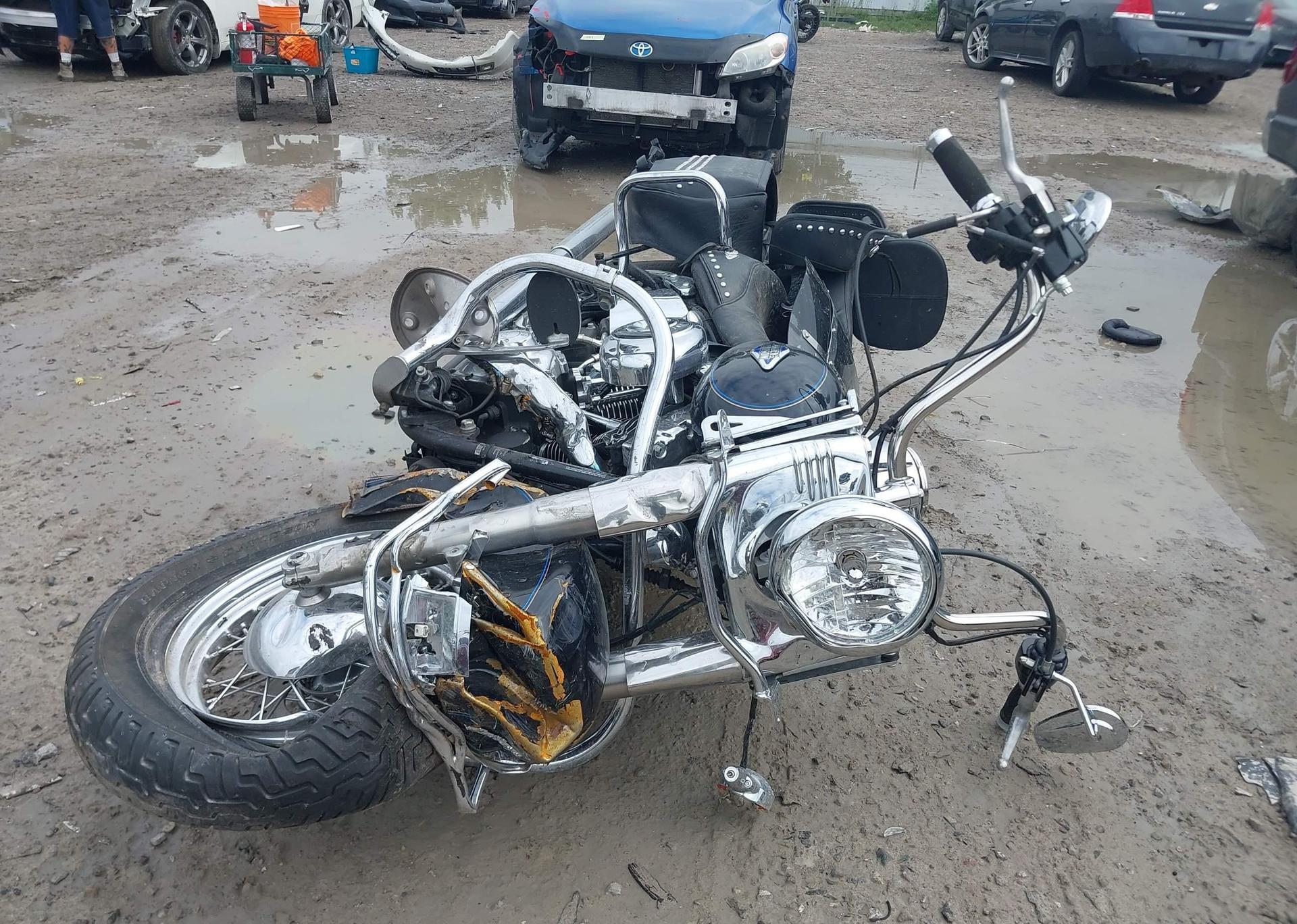 2014 HARLEY-DAVIDSON FLSTC HERITAGE SOFTAIL CLASSIC