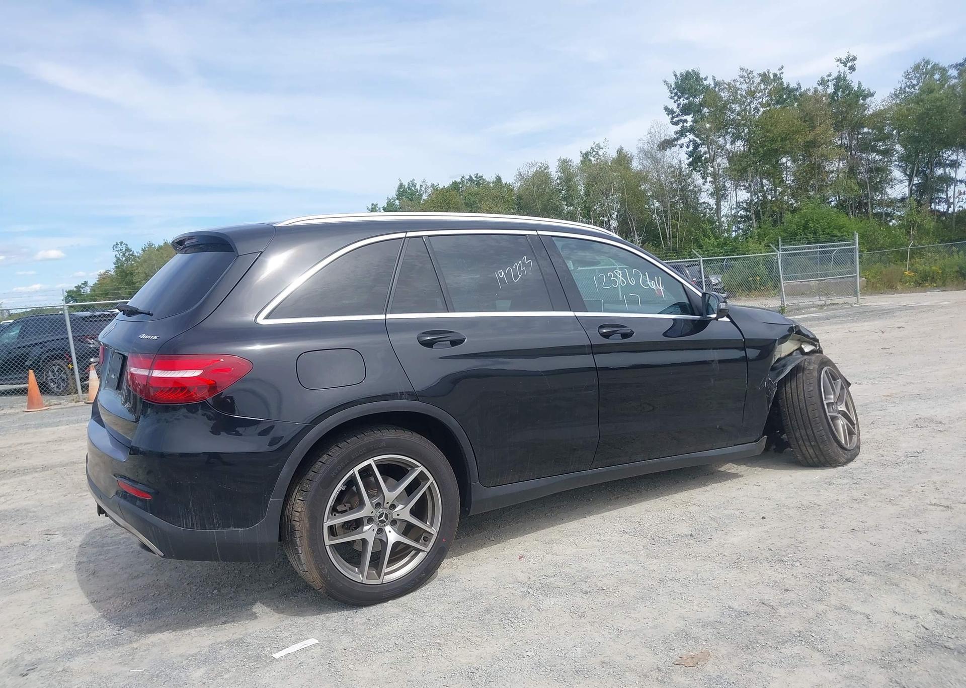 2017 MERCEDES-BENZ GLC 300 4MATIC