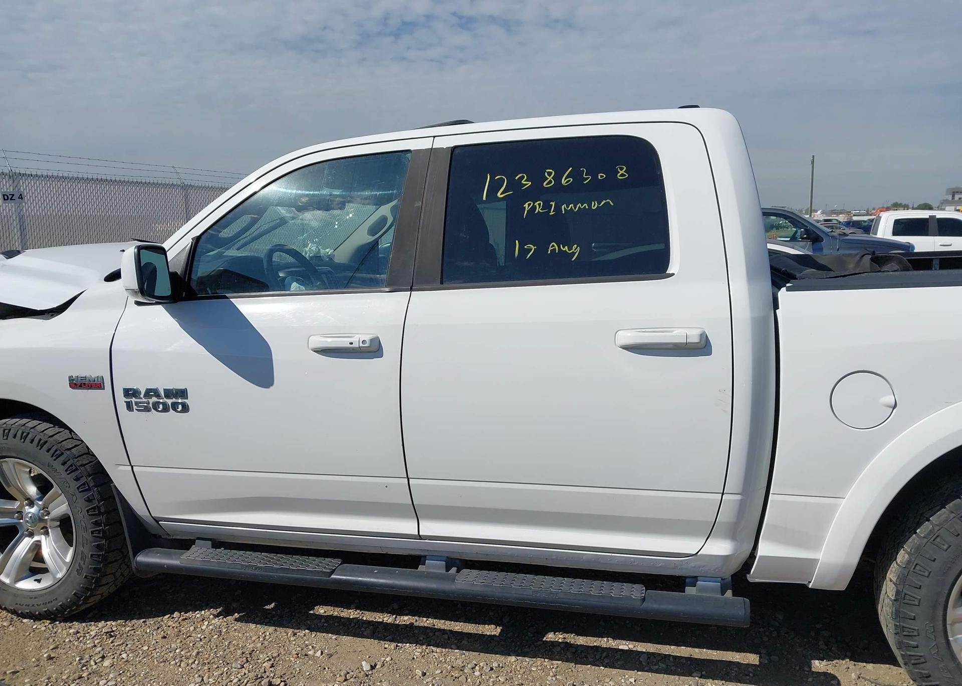 2013 RAM 1500 SPORT