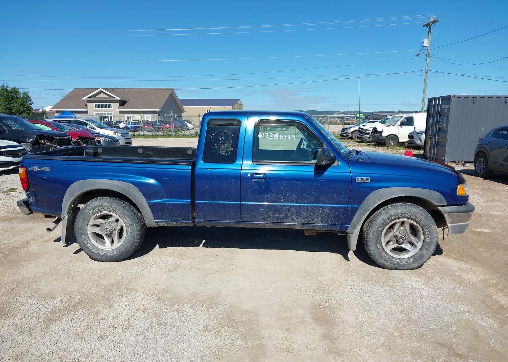 2010 MAZDA B4000 SE