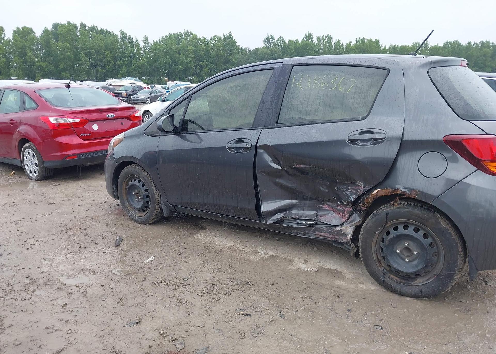 2016 TOYOTA YARIS L