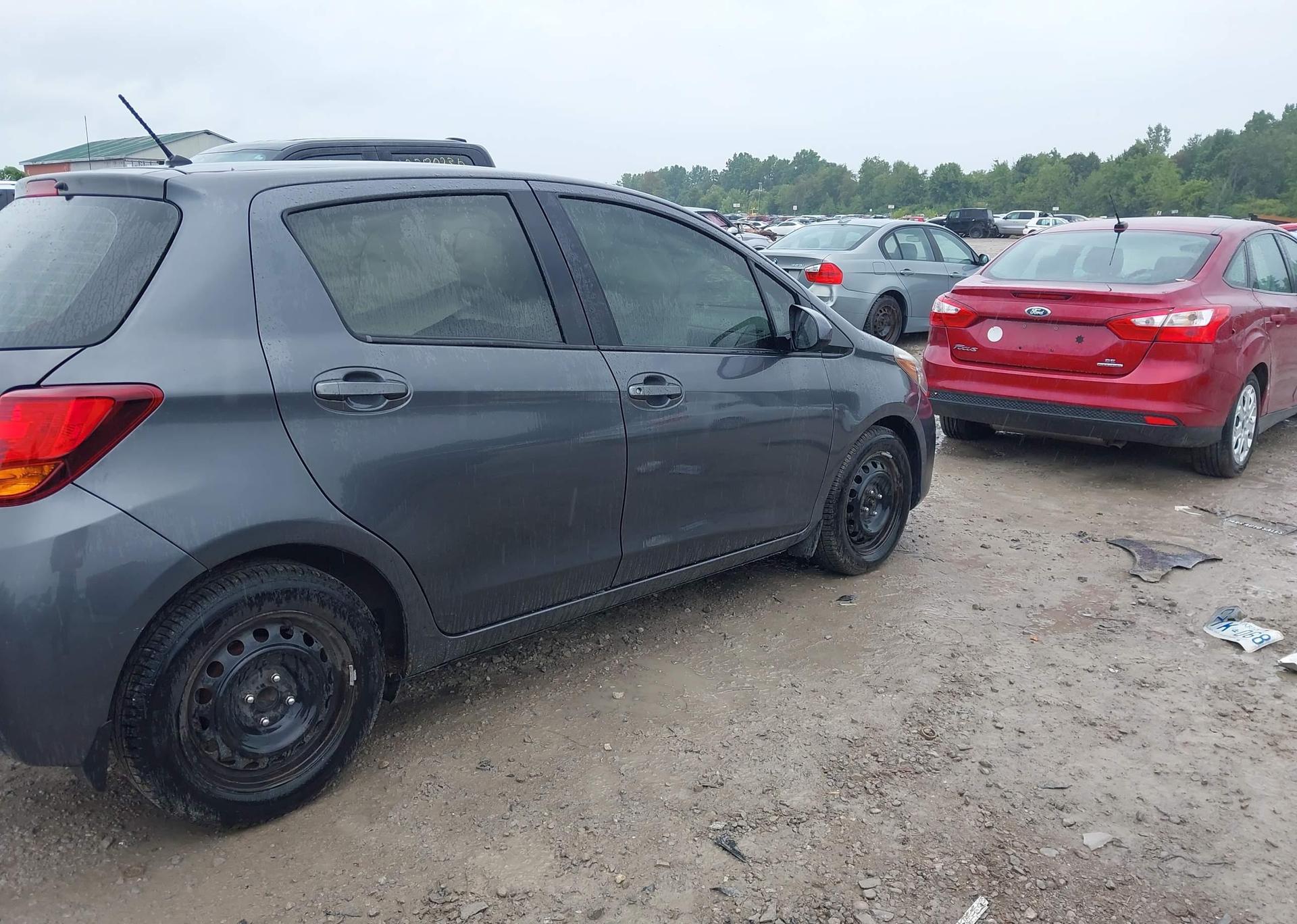 2016 TOYOTA YARIS L