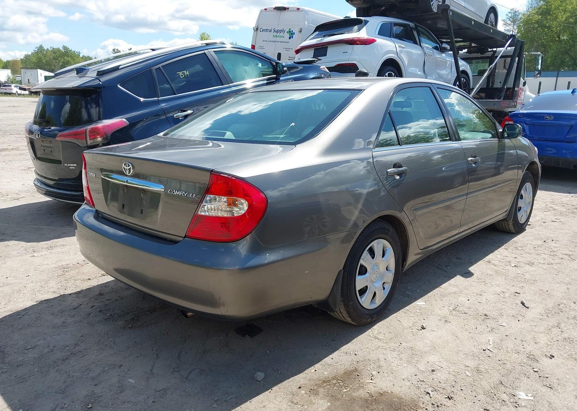 2004 TOYOTA CAMRY LE
