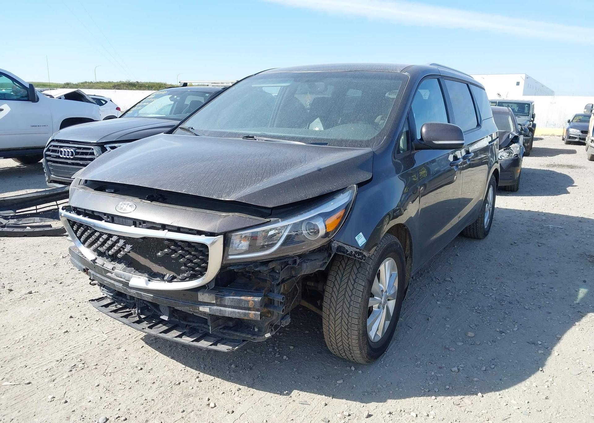 2016 KIA SEDONA LX