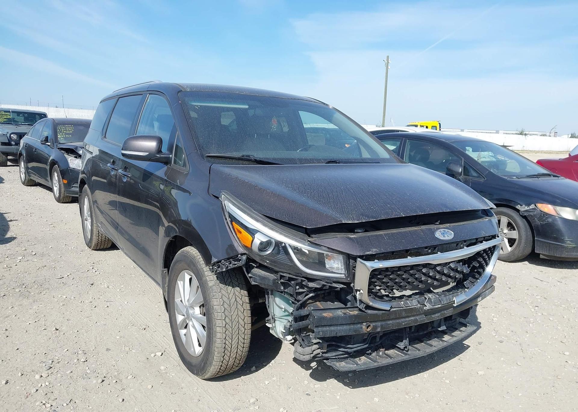 2016 KIA SEDONA LX