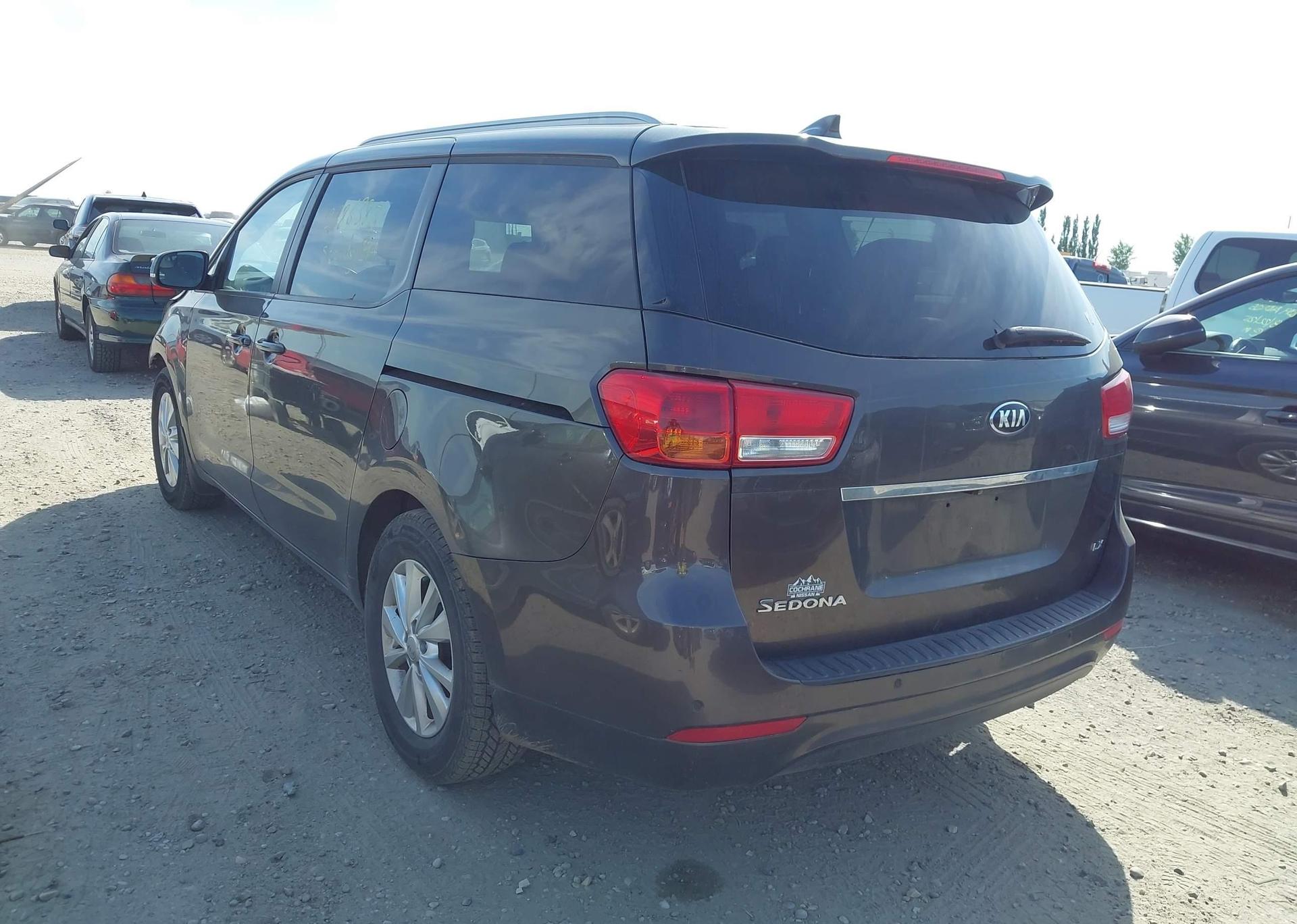 2016 KIA SEDONA LX