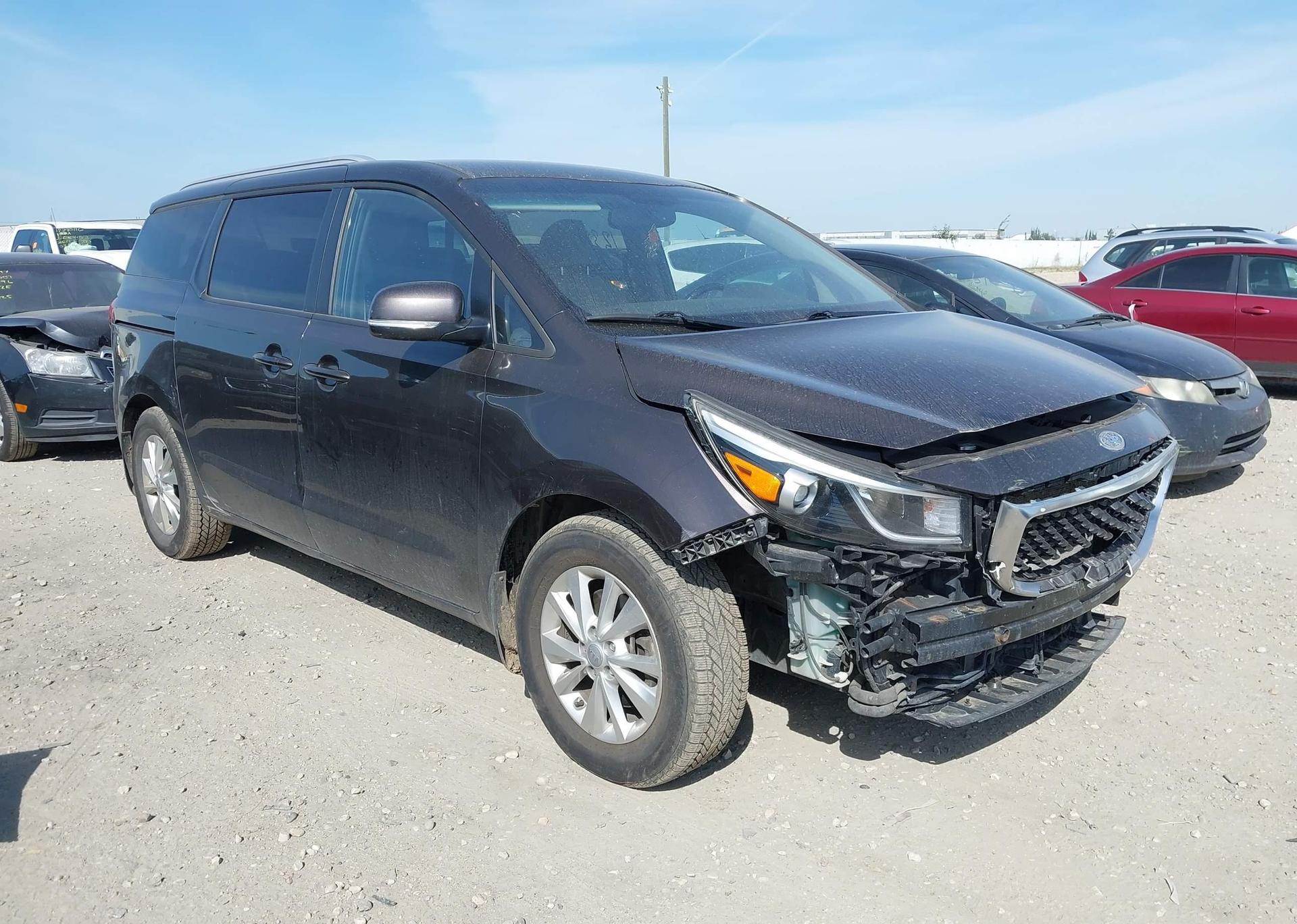 2016 KIA SEDONA LX