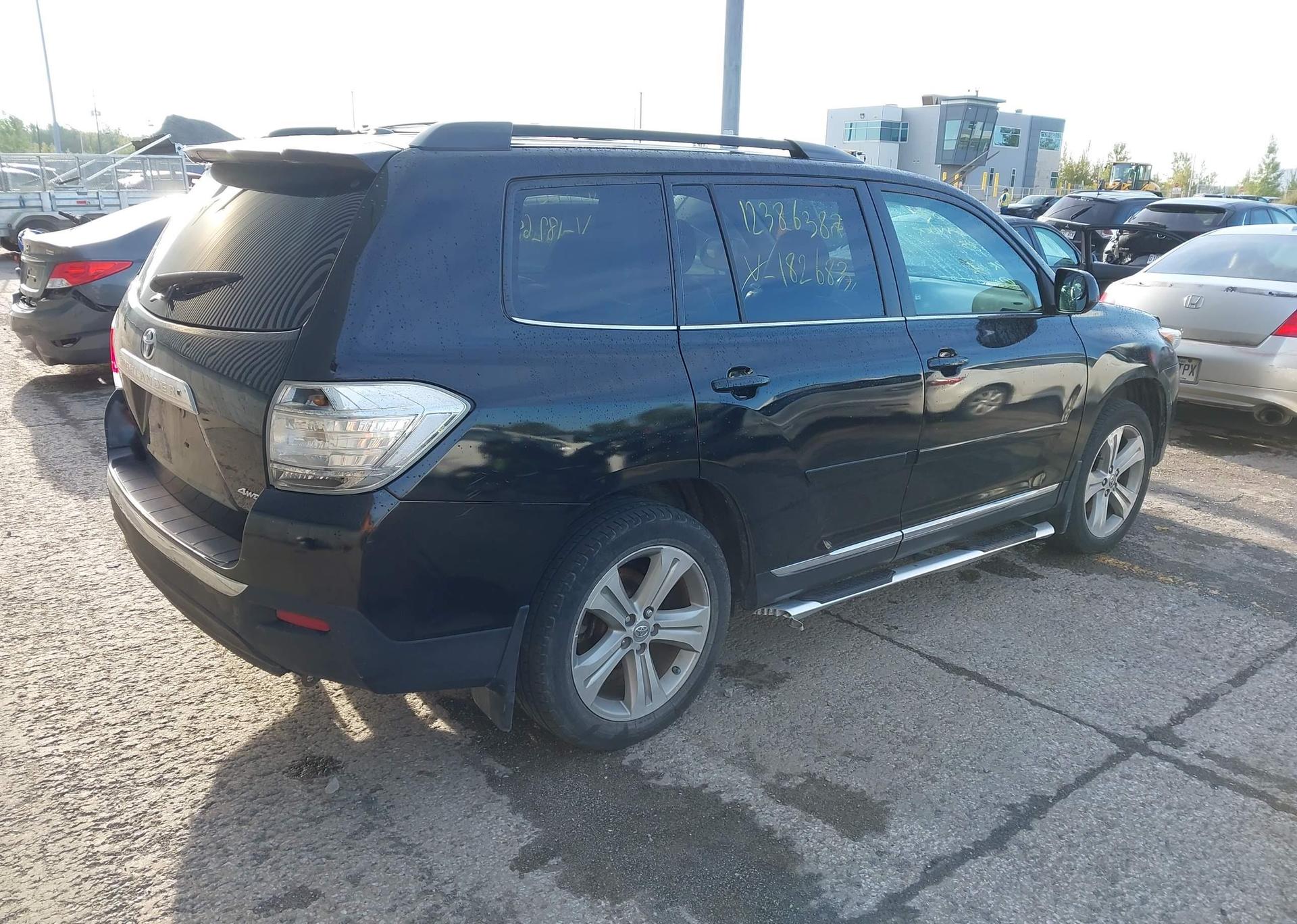2013 TOYOTA HIGHLANDER PLUS
