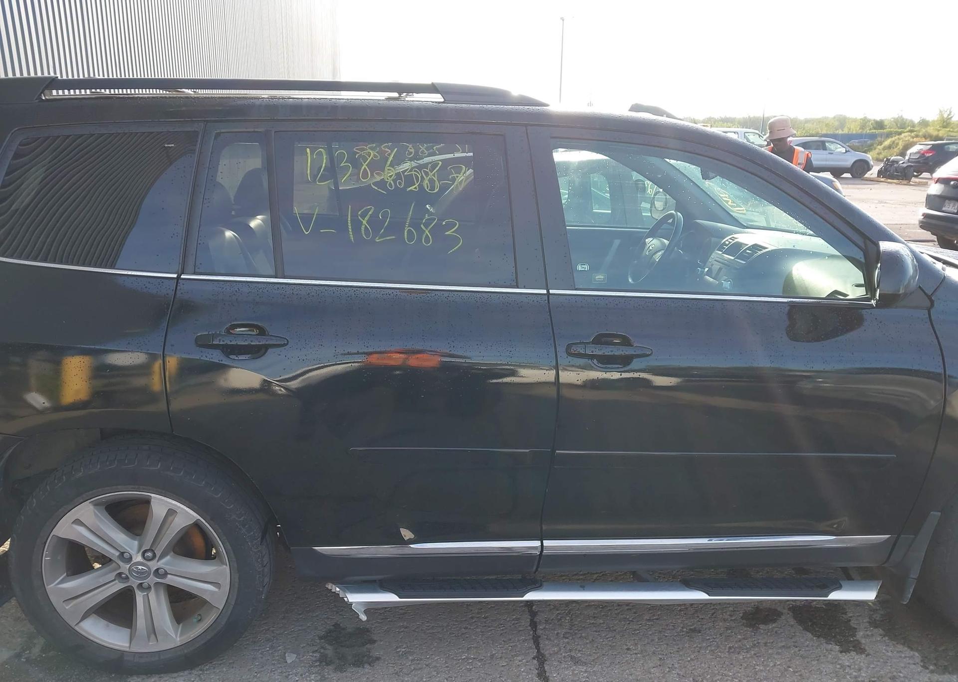 2013 TOYOTA HIGHLANDER PLUS