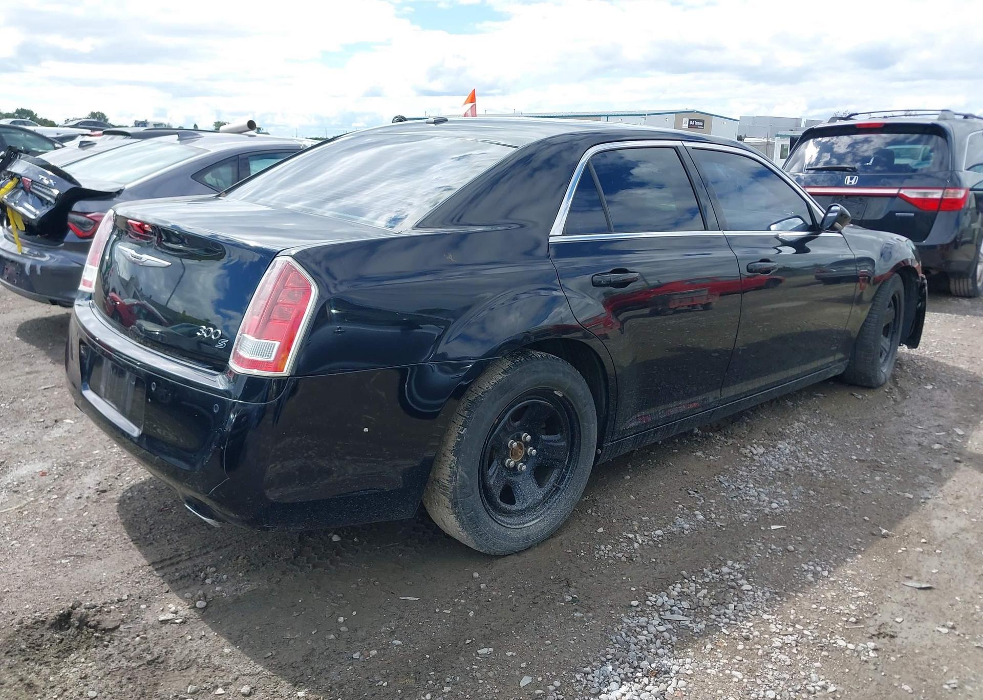 2013 CHRYSLER 300 S