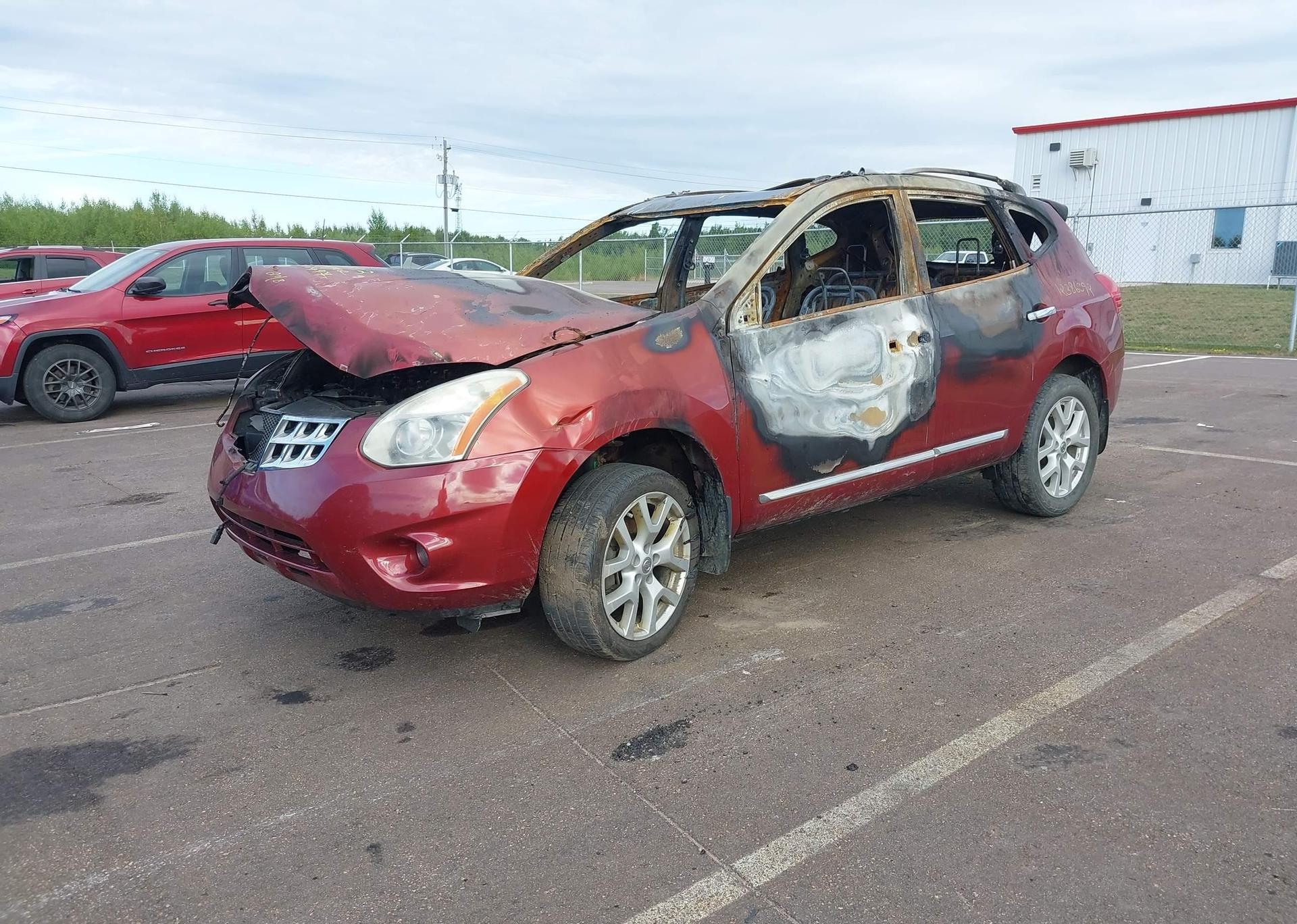 2013 NISSAN ROGUE S