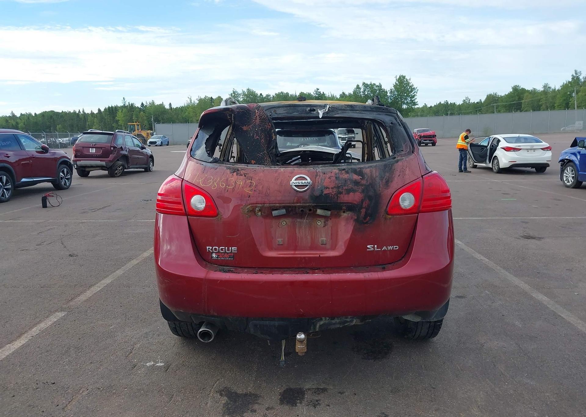 2013 NISSAN ROGUE S