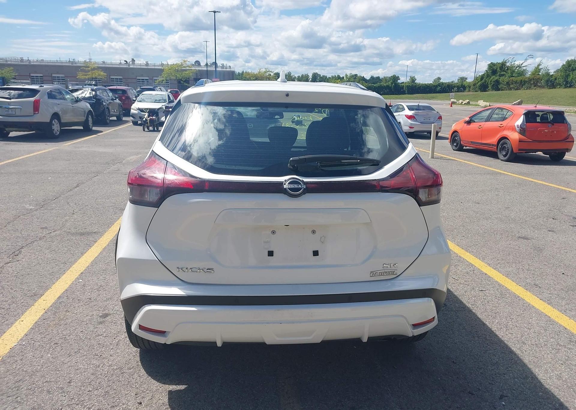 2024 NISSAN KICKS SR