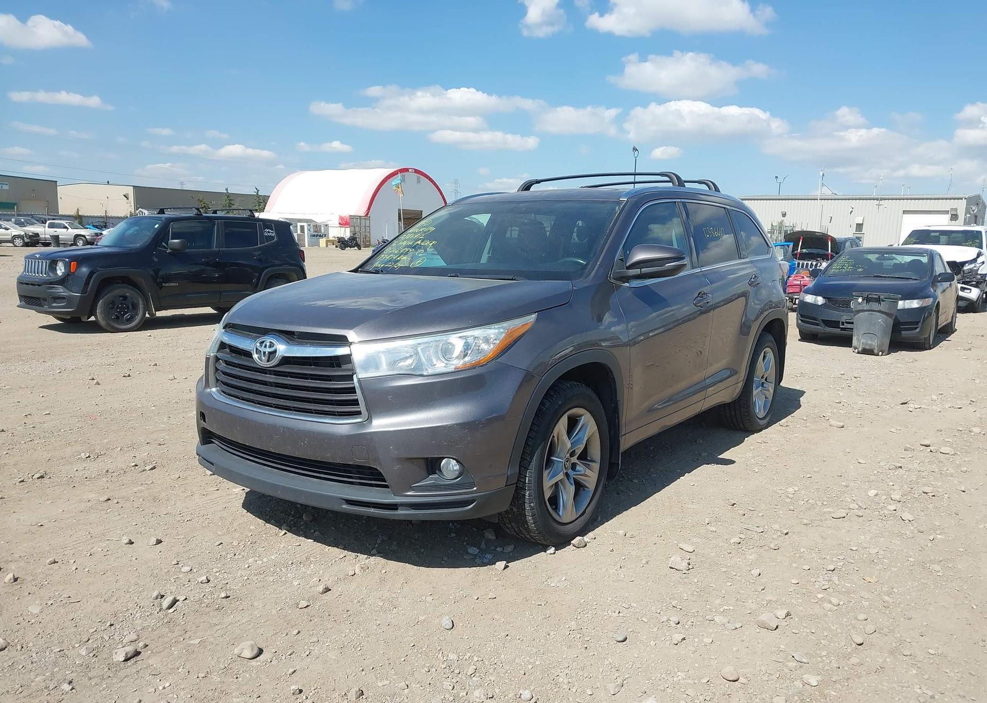2016 TOYOTA HIGHLANDER LIMITED