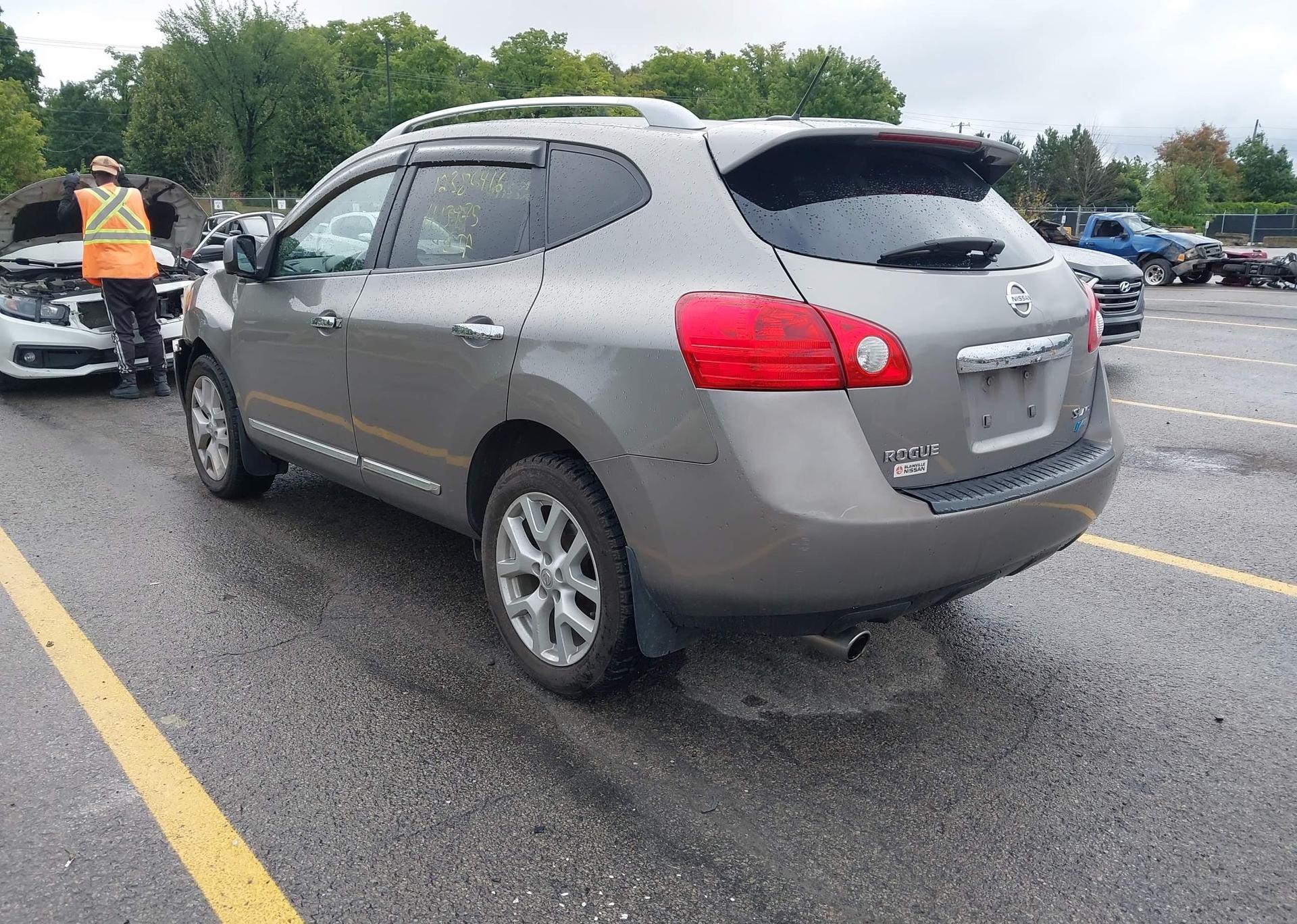 2012 NISSAN ROGUE