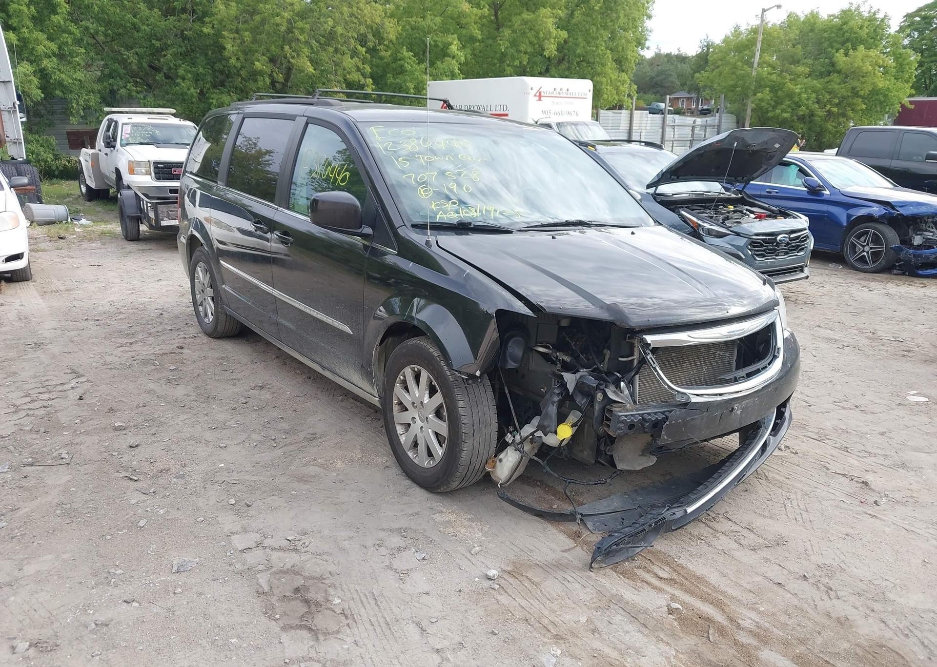 2015 CHRYSLER TOWN & COUNTRY TOURING