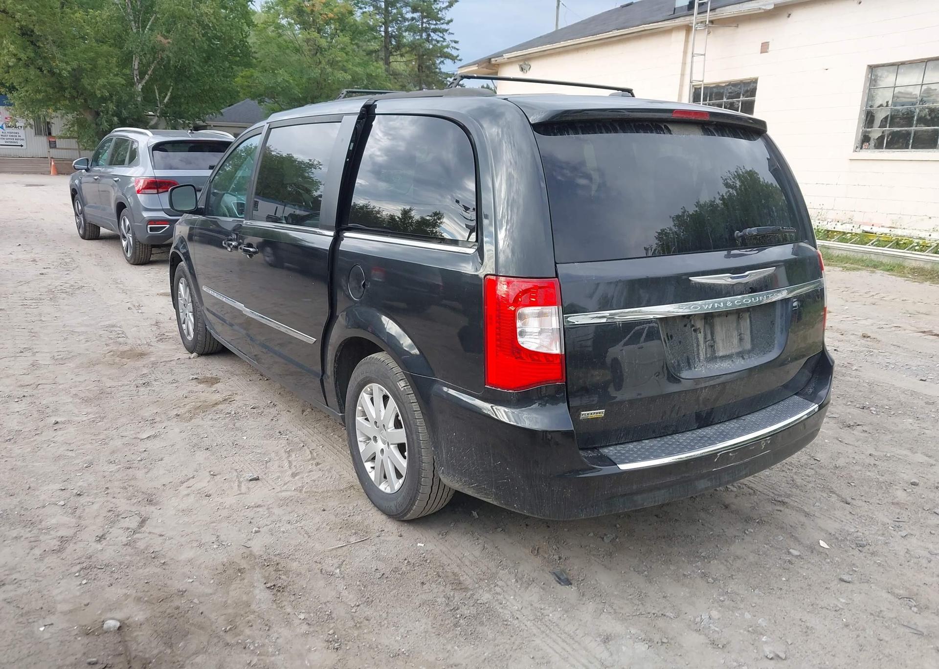 2015 CHRYSLER TOWN & COUNTRY TOURING