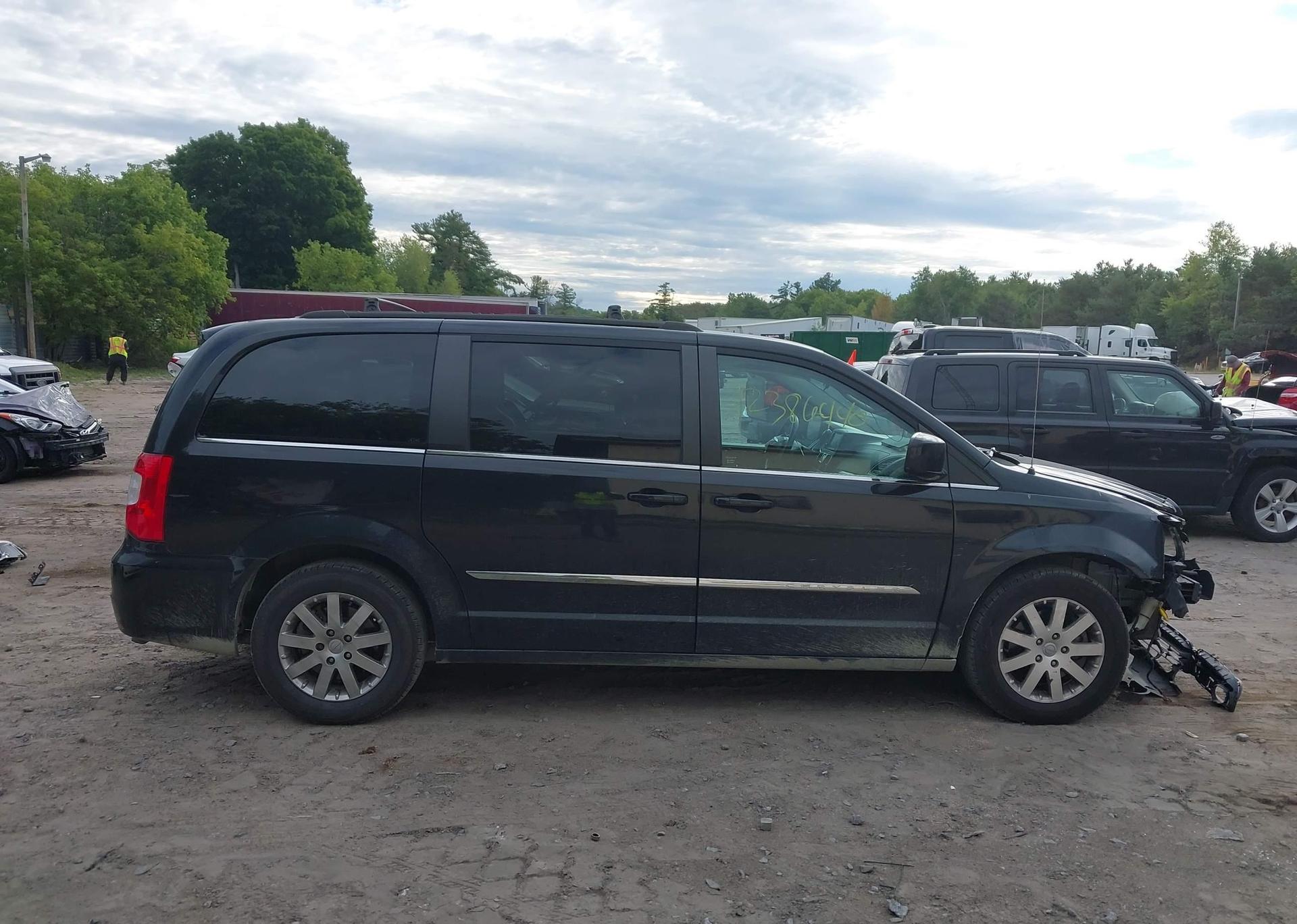 2015 CHRYSLER TOWN & COUNTRY TOURING