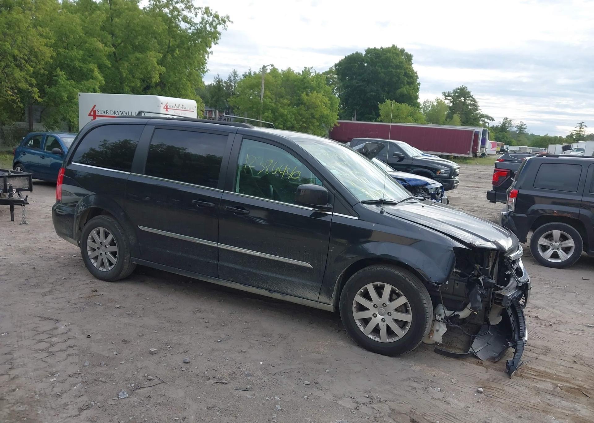 2015 CHRYSLER TOWN & COUNTRY TOURING