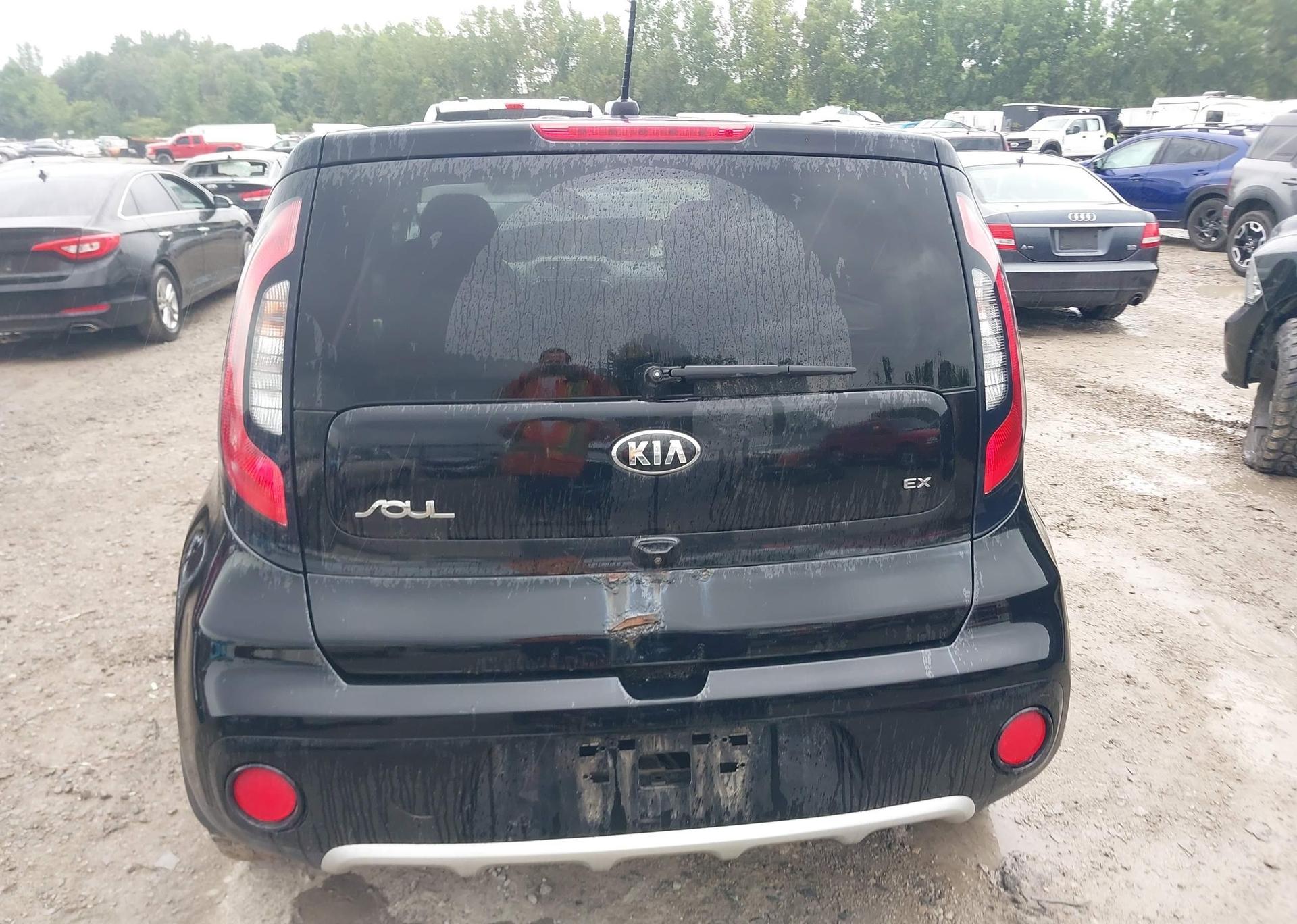 2018 KIA SOUL +