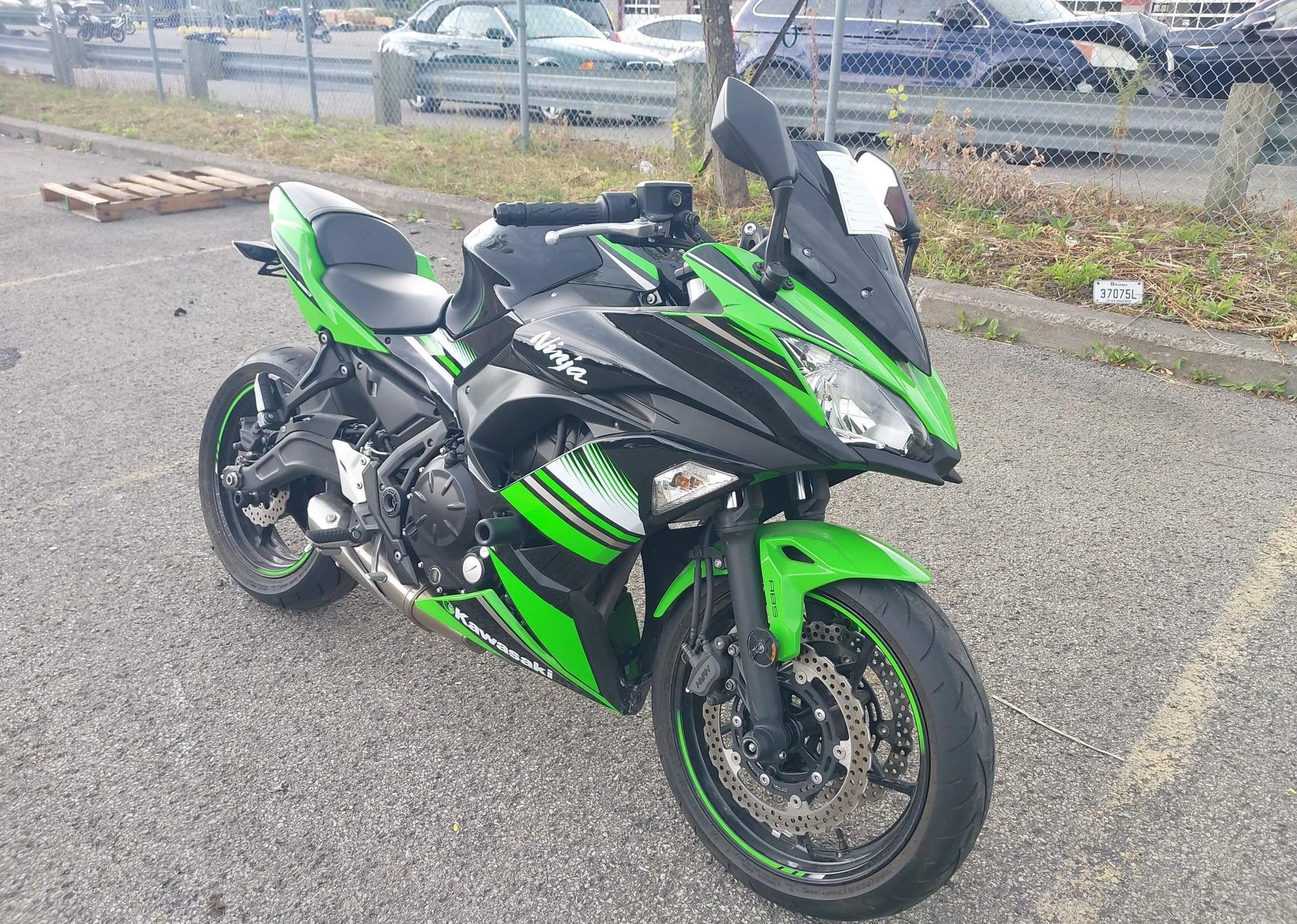 2017 KAWASAKI EX650 F