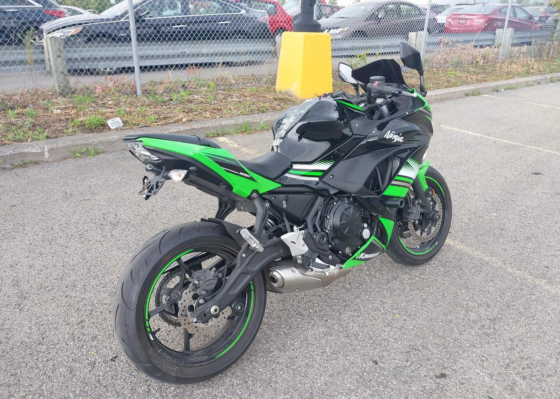 2017 KAWASAKI EX650 F