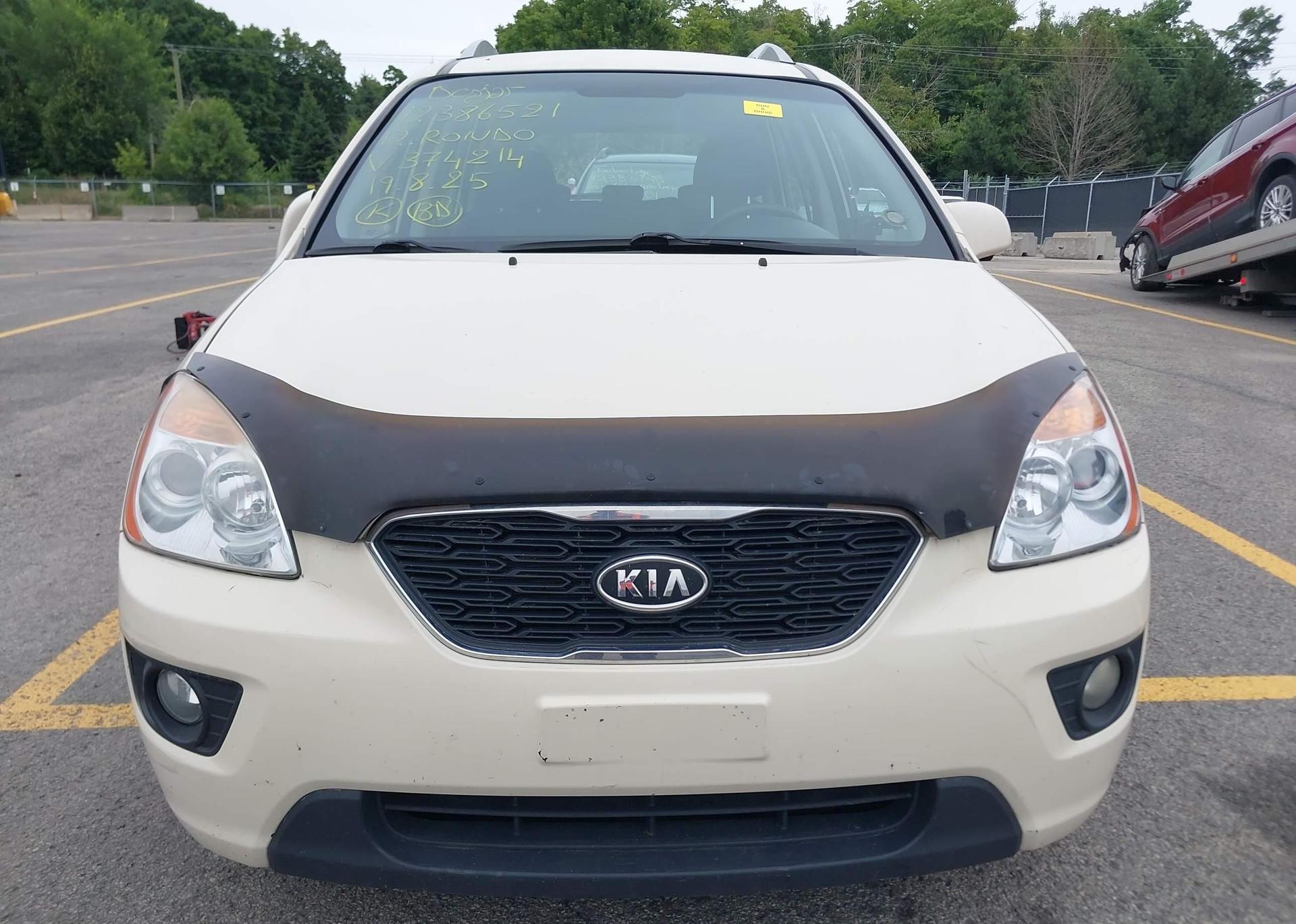 2012 KIA RONDO