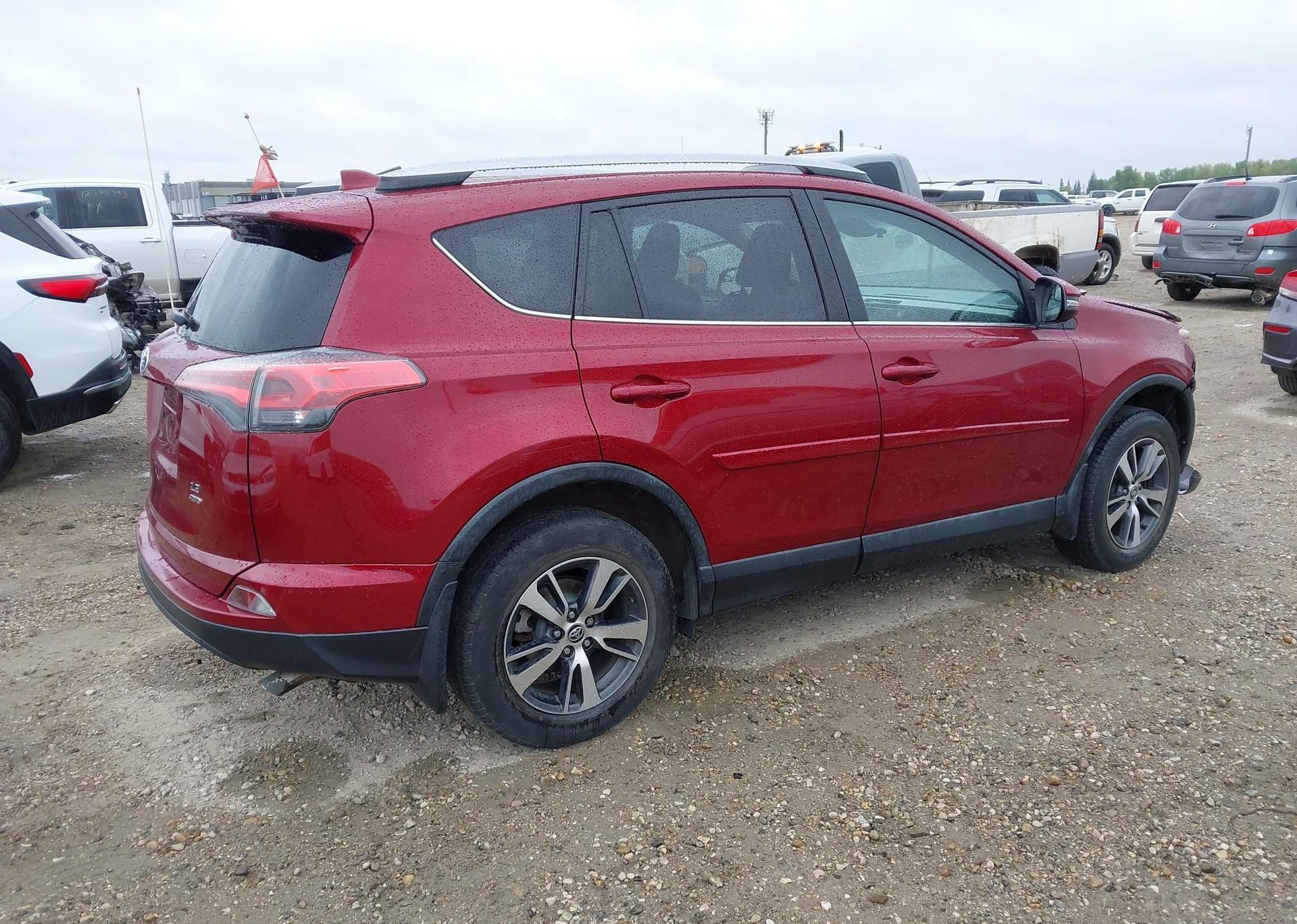 2018 TOYOTA RAV4 LE