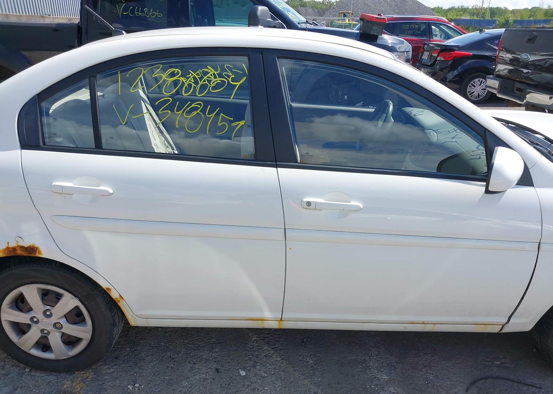 2009 HYUNDAI ACCENT GLS