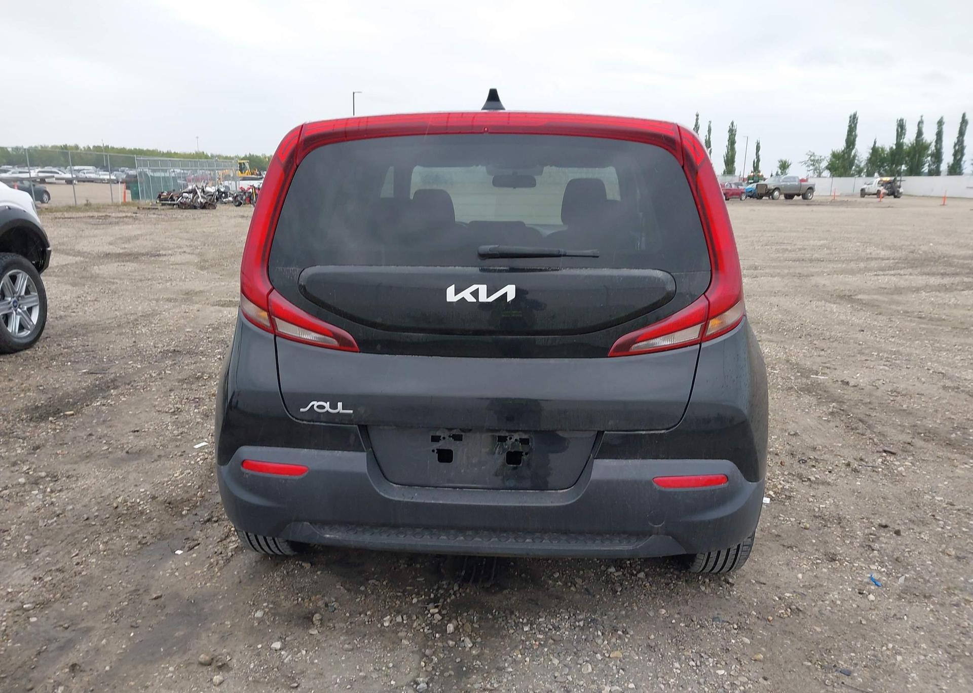 2022 KIA SOUL LX