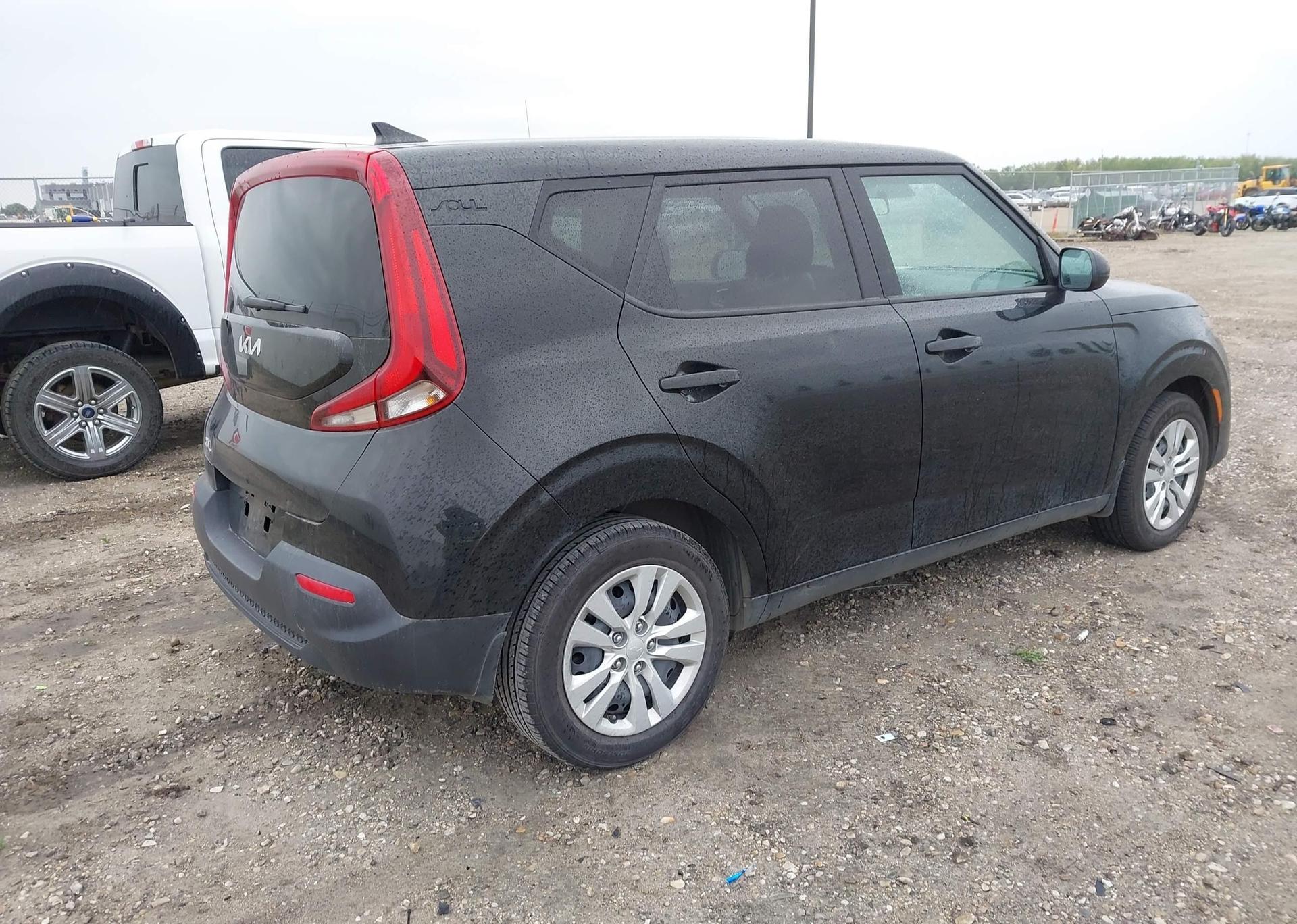 2022 KIA SOUL LX