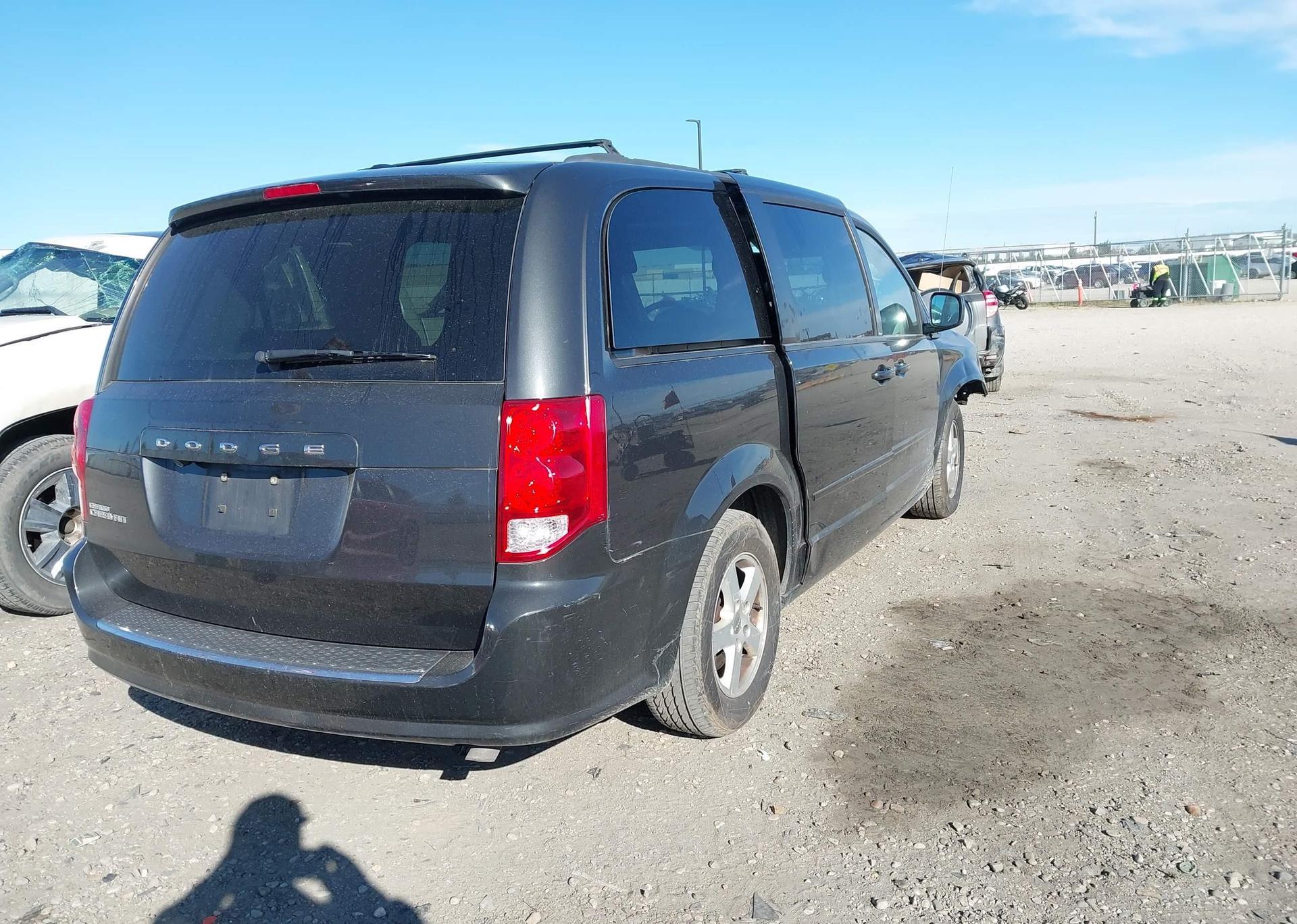 2011 DODGE GRAND CARAVAN EXPRESS