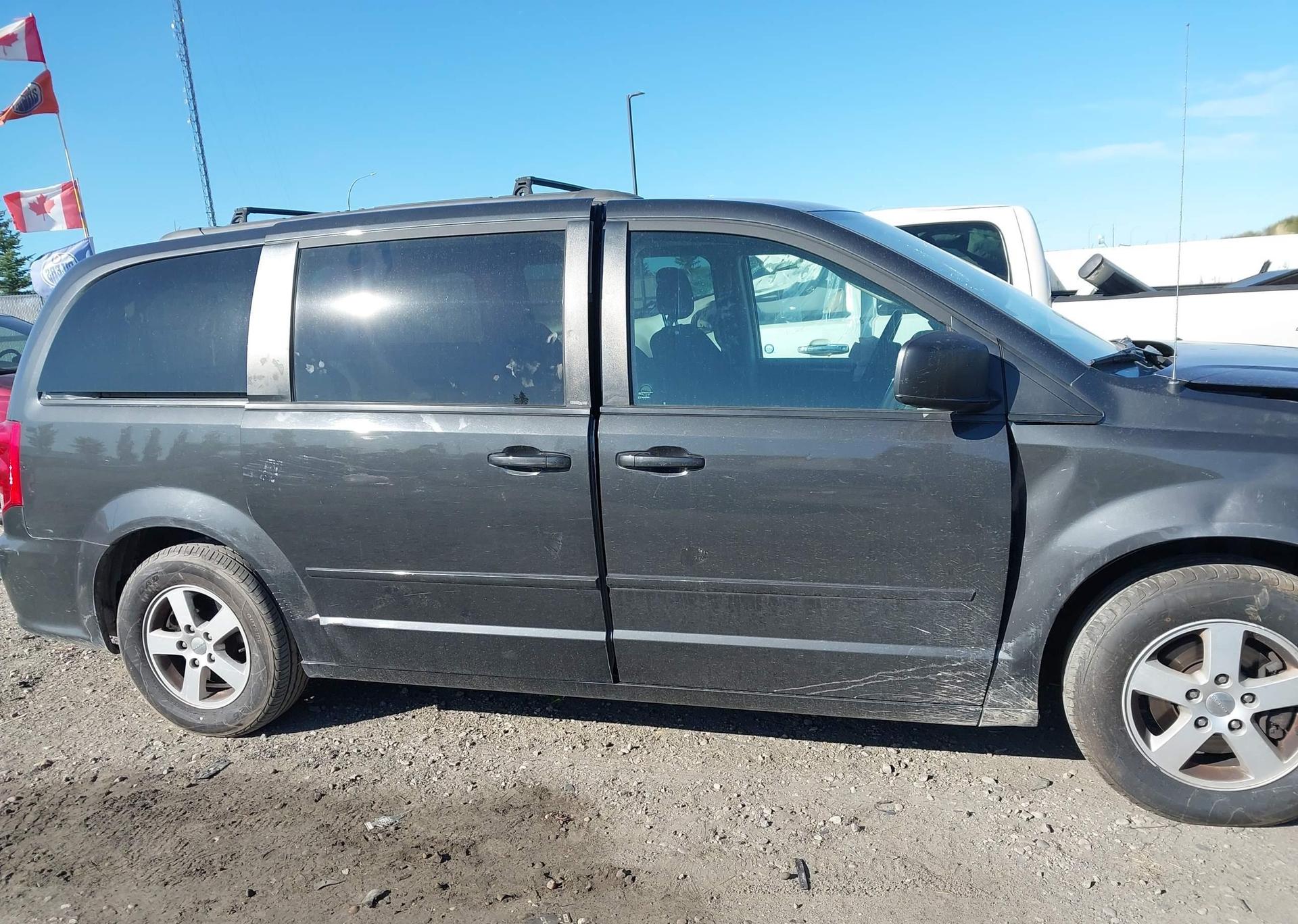 2011 DODGE GRAND CARAVAN EXPRESS