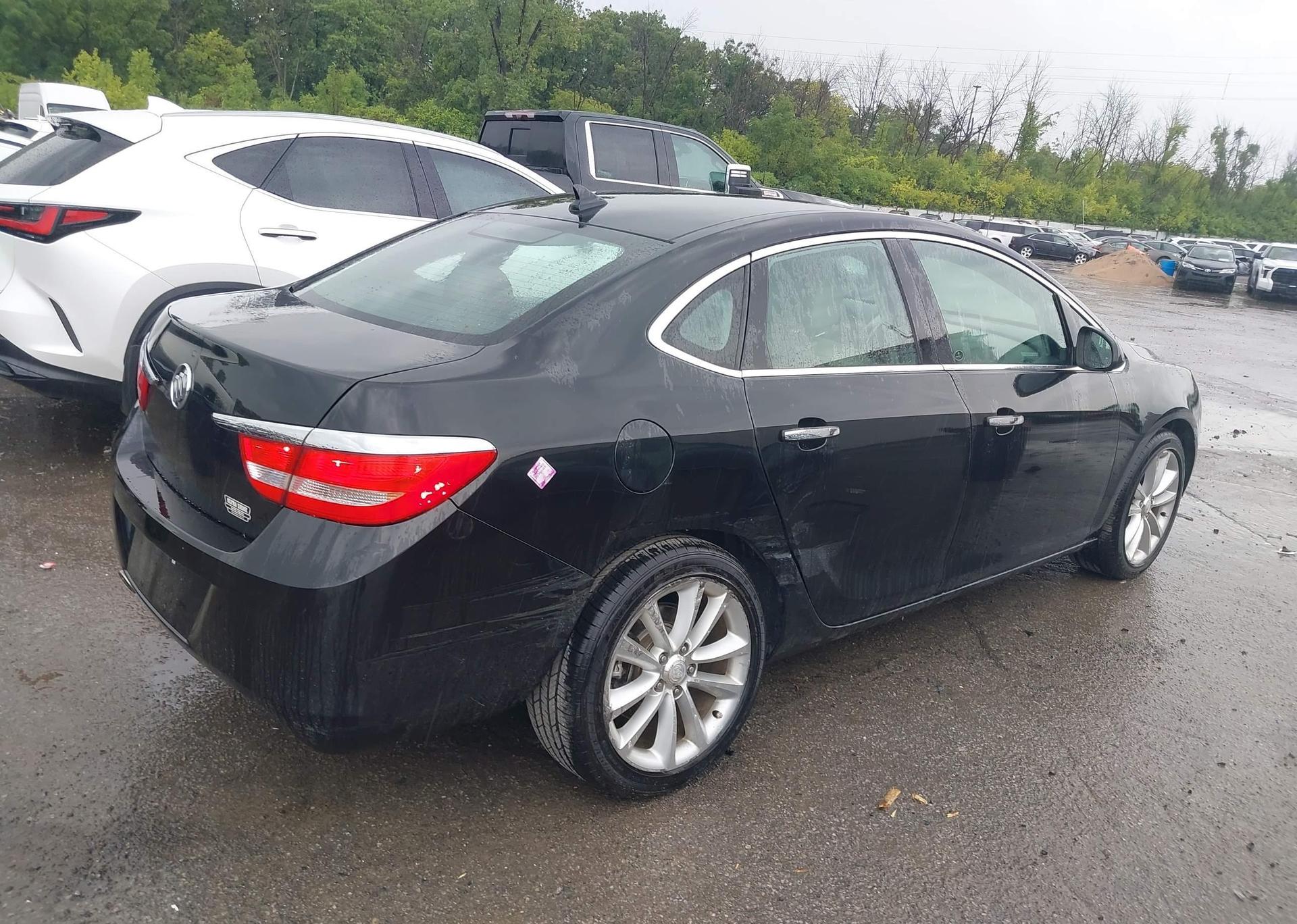 2014 MITSUBISHI OUTLANDER ES
